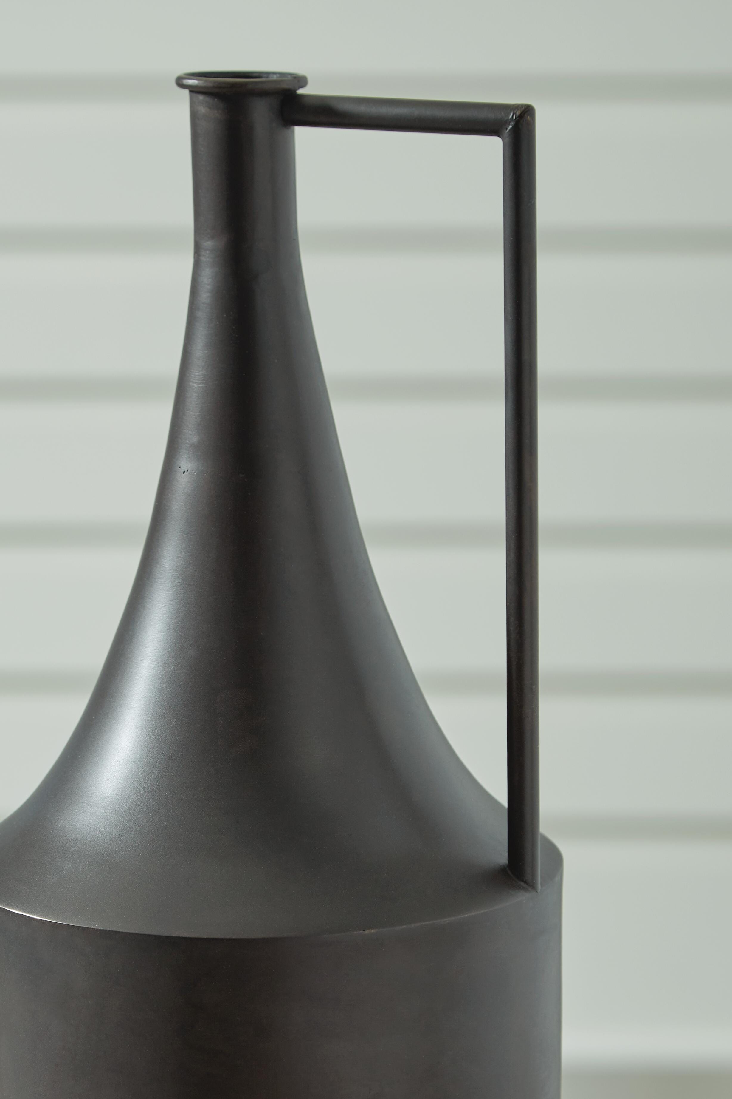 Zainforth Vase, Distressed Brown, large