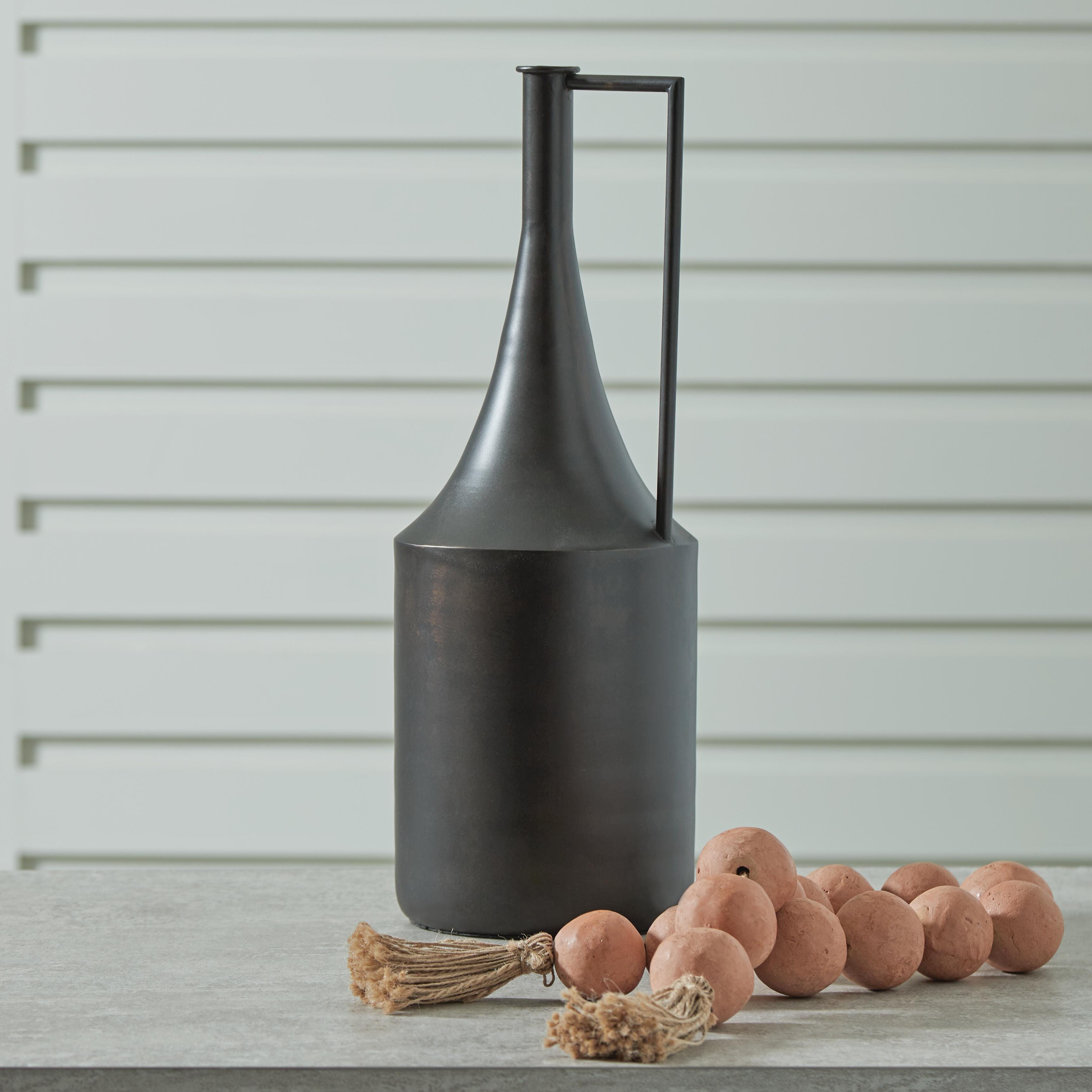 Zainforth Vase - image 1