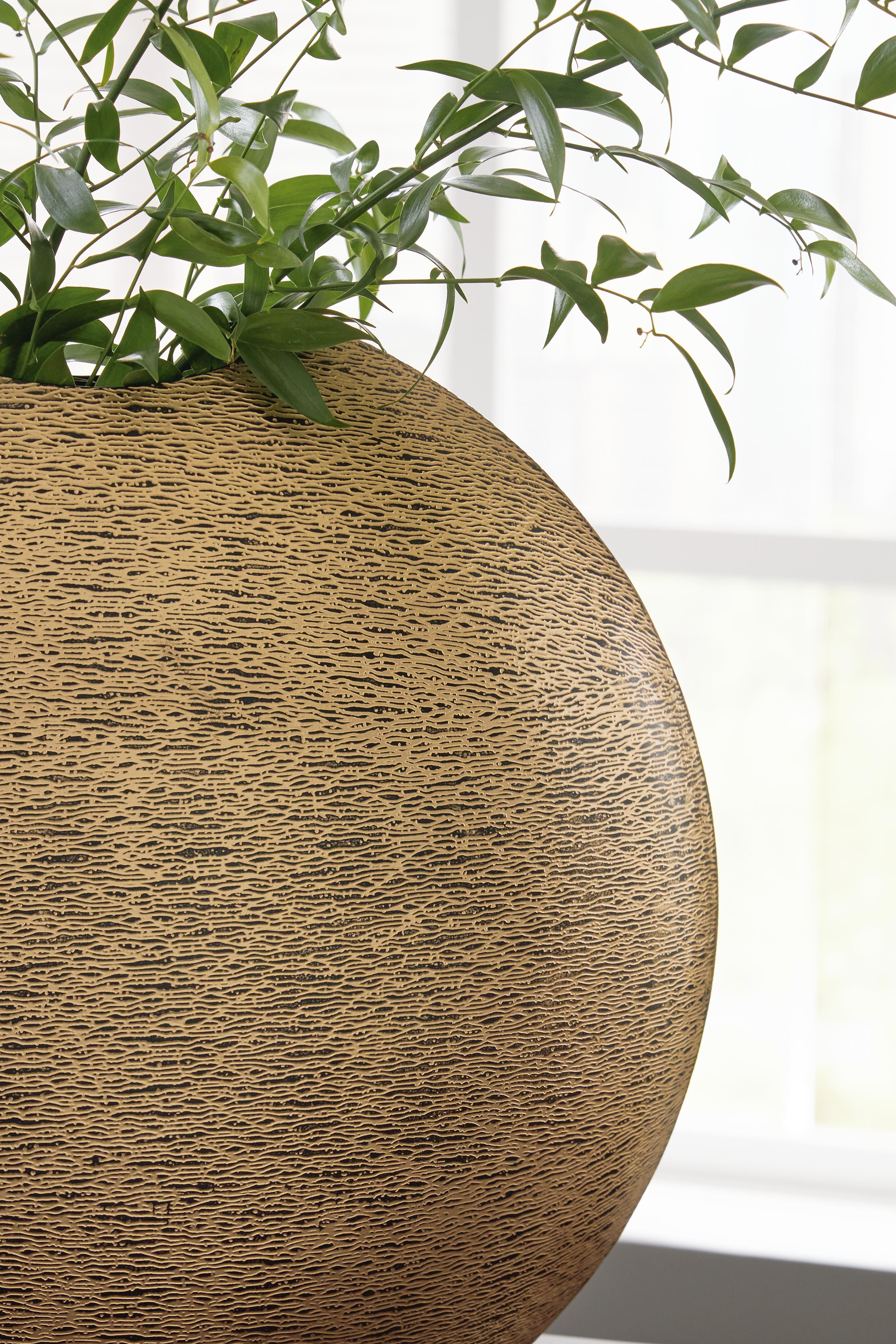 Iansboro Vase - image 4