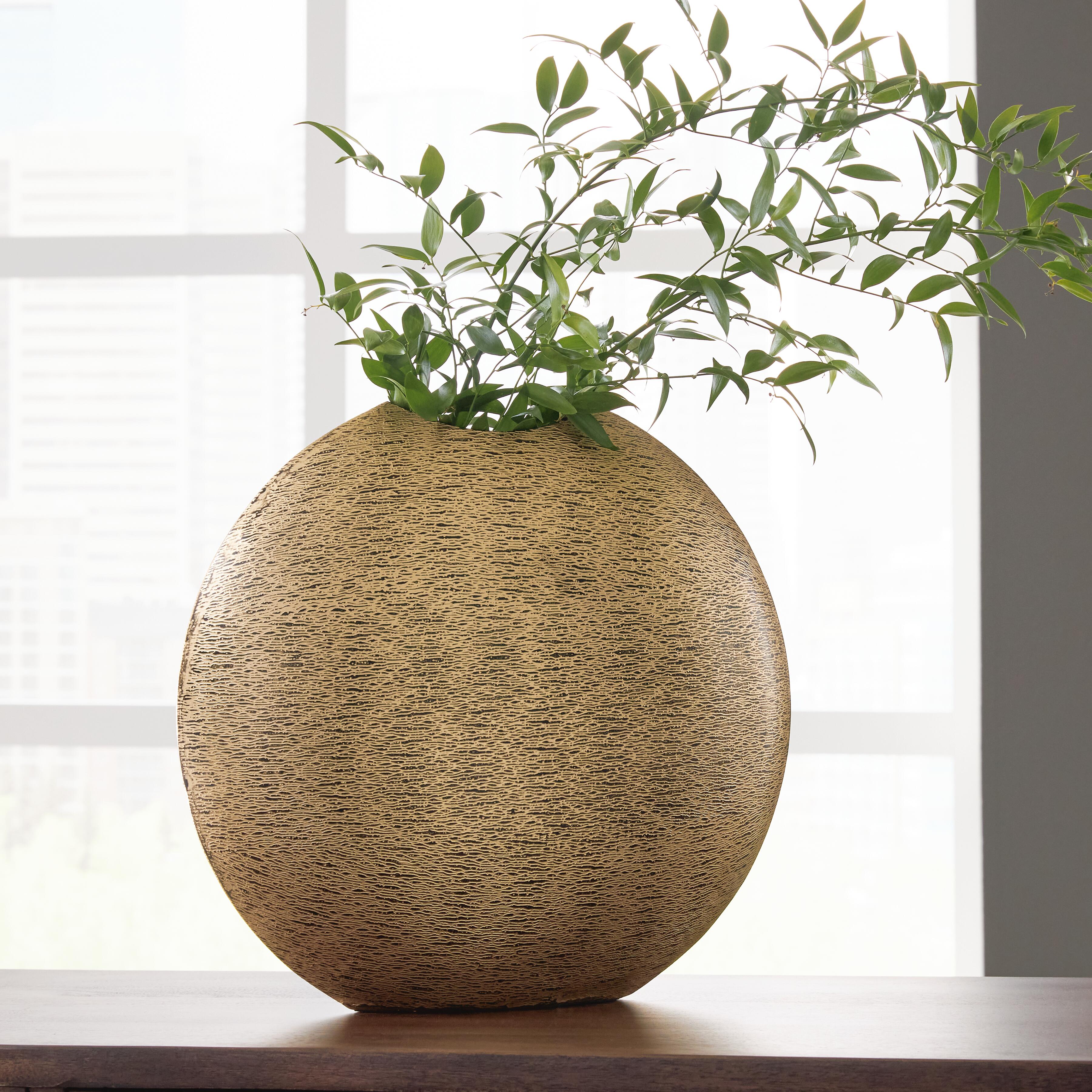 Iansboro Vase - image 1