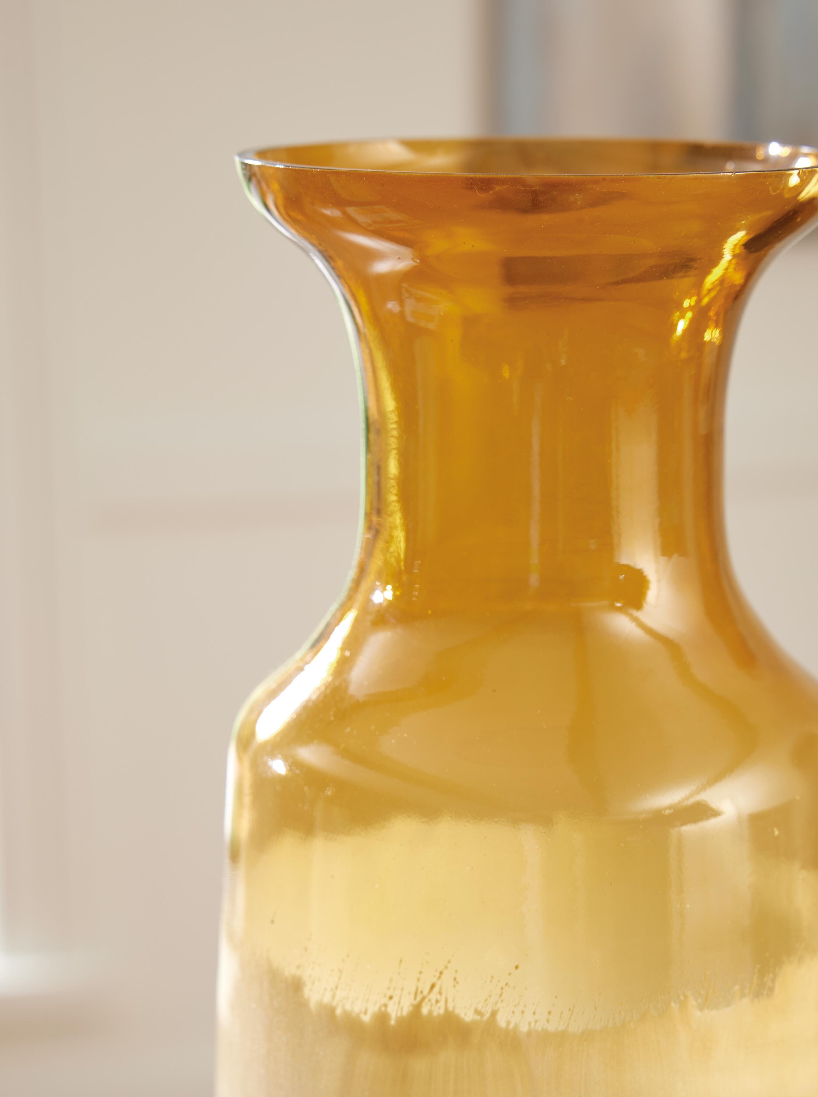 Wynburg Vase - image 3