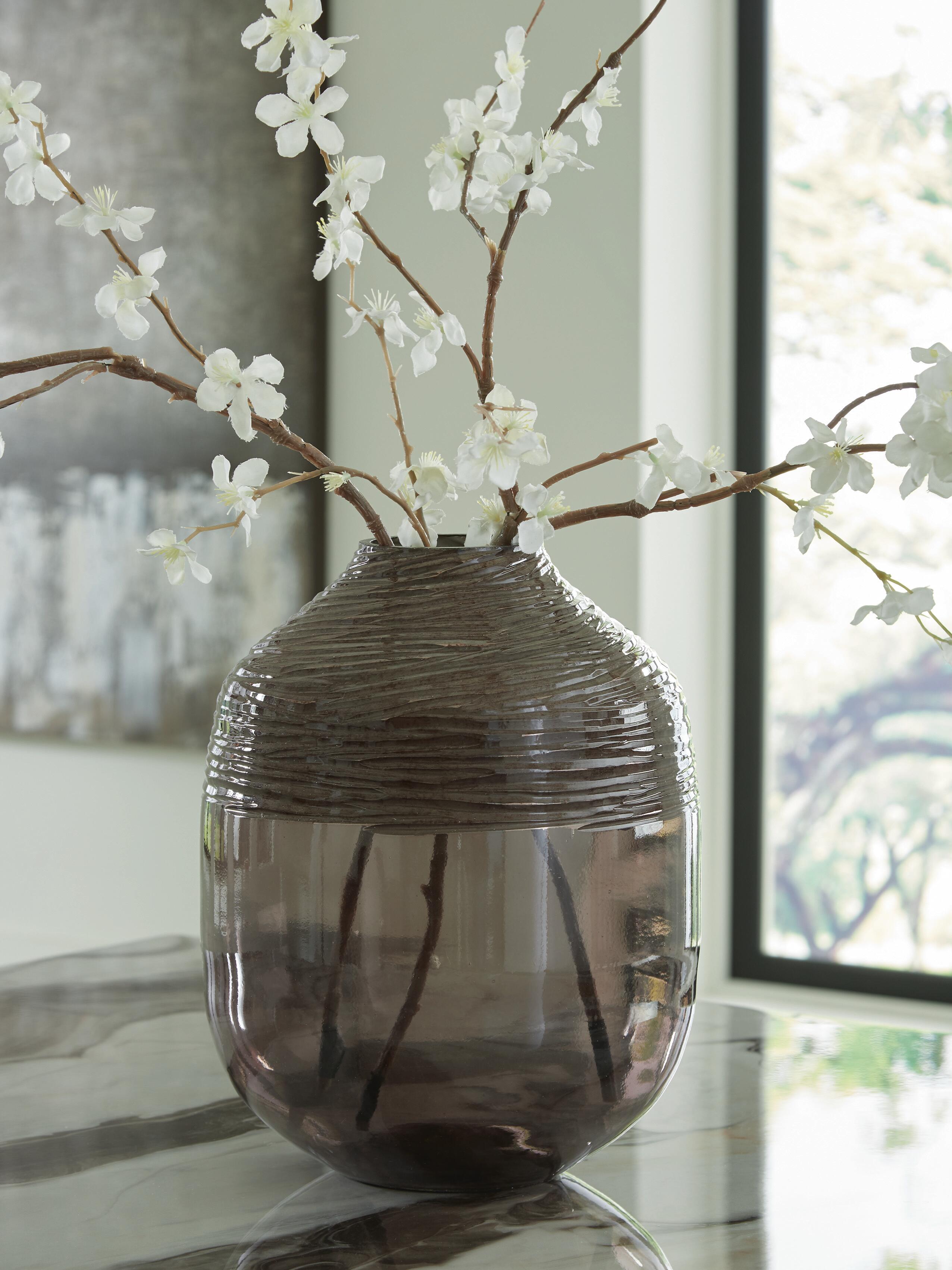 Harpwick Vase - image 1