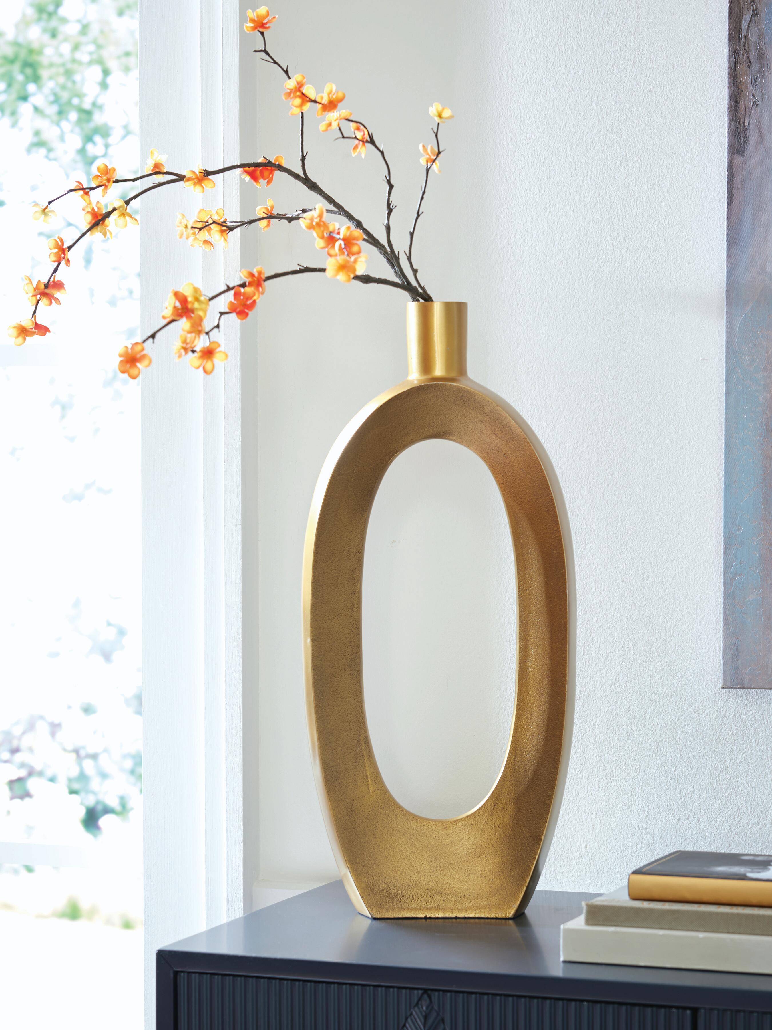 Lawtonville Vase - image 1