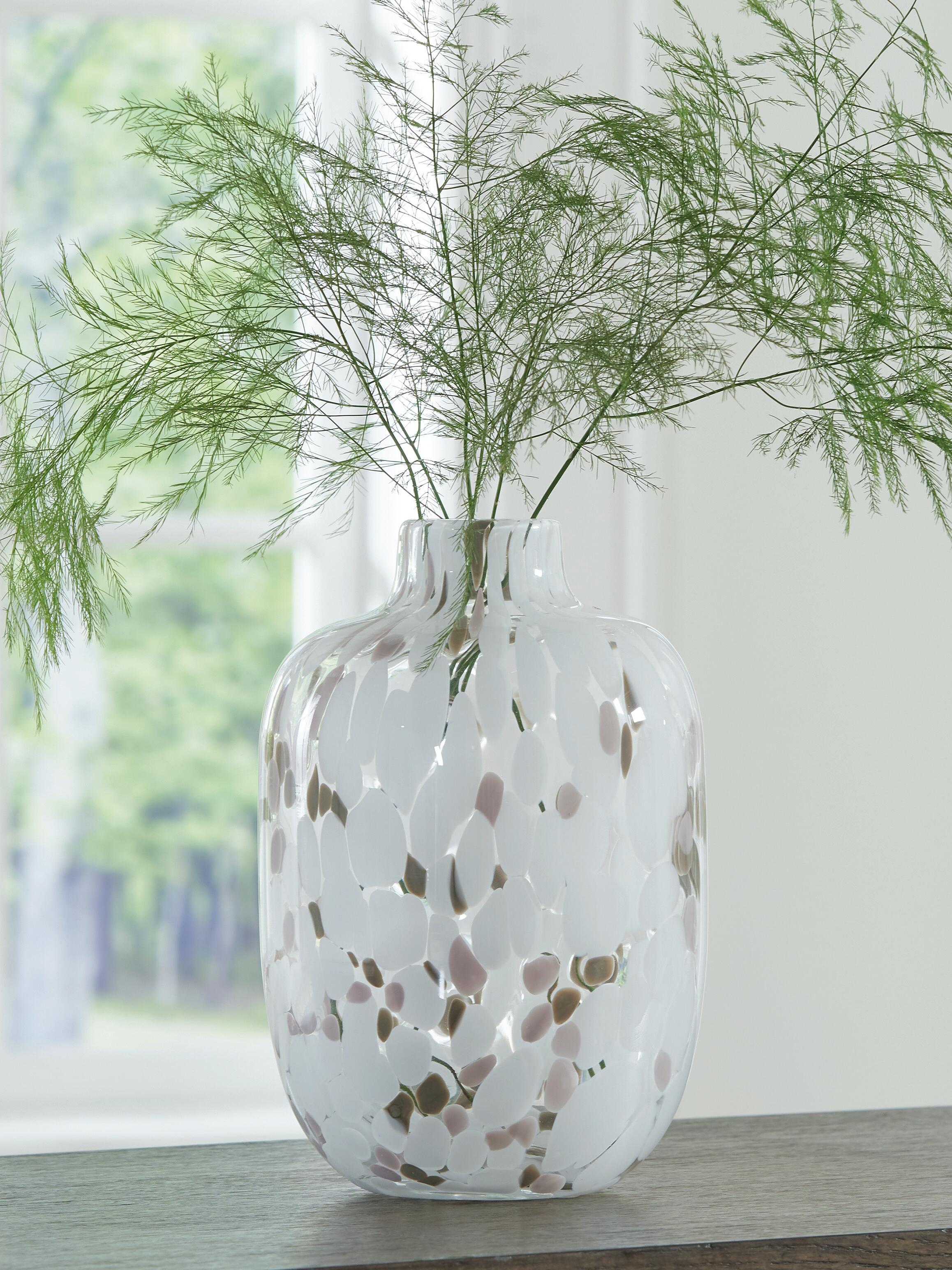 Keelton Vase - image 2