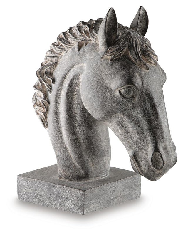 Carnlow Horse Head Sculpture