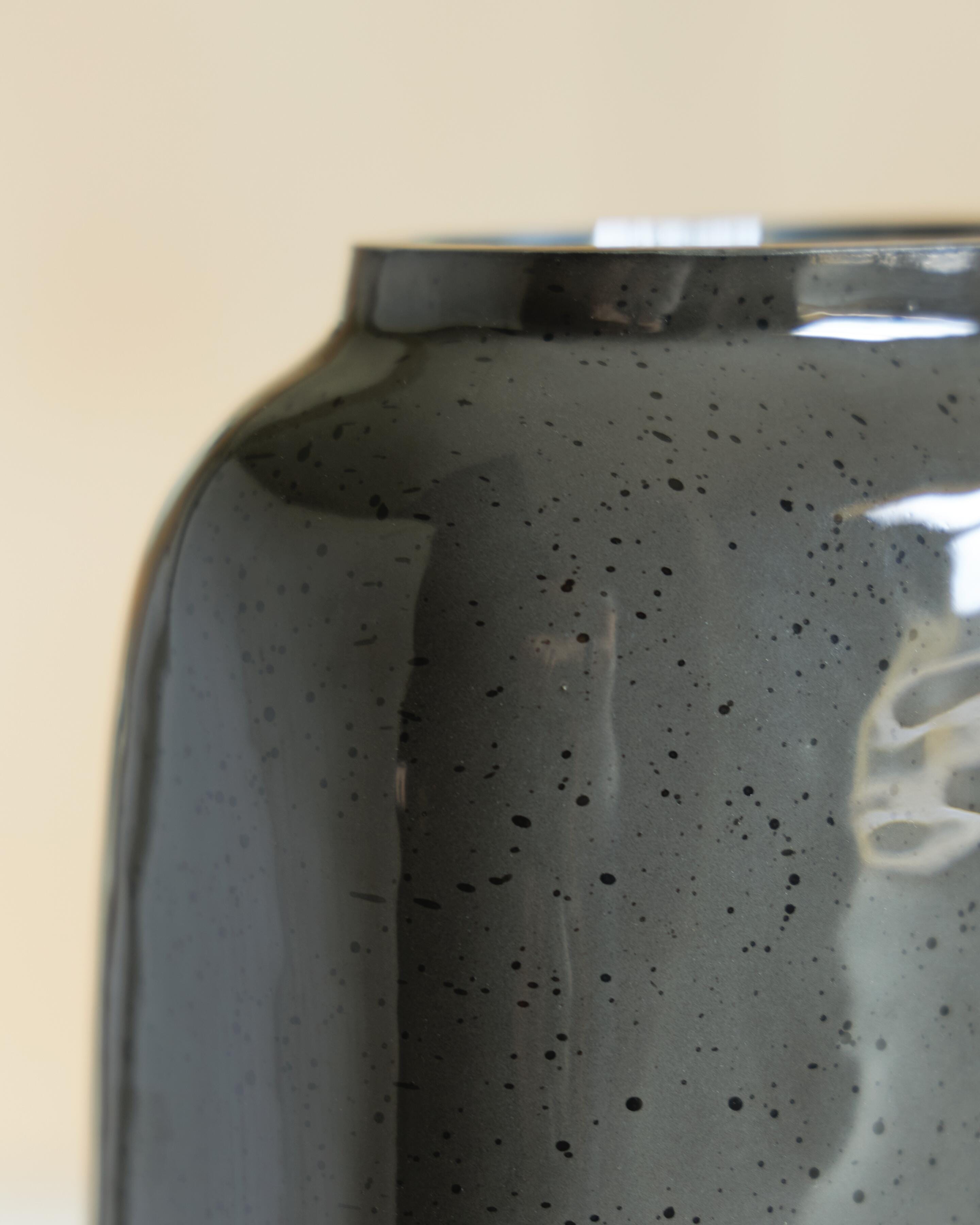 Kierlain Vase - image 3