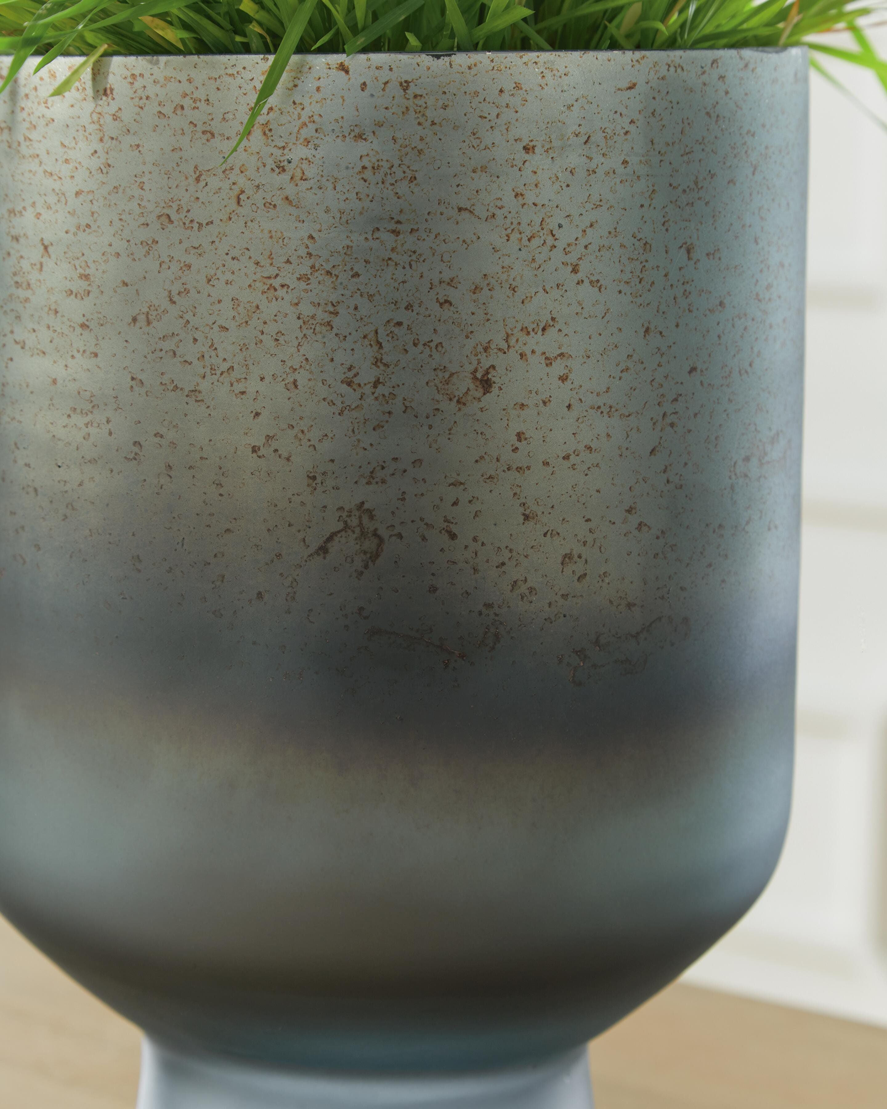 Pennmore Vase - image 4