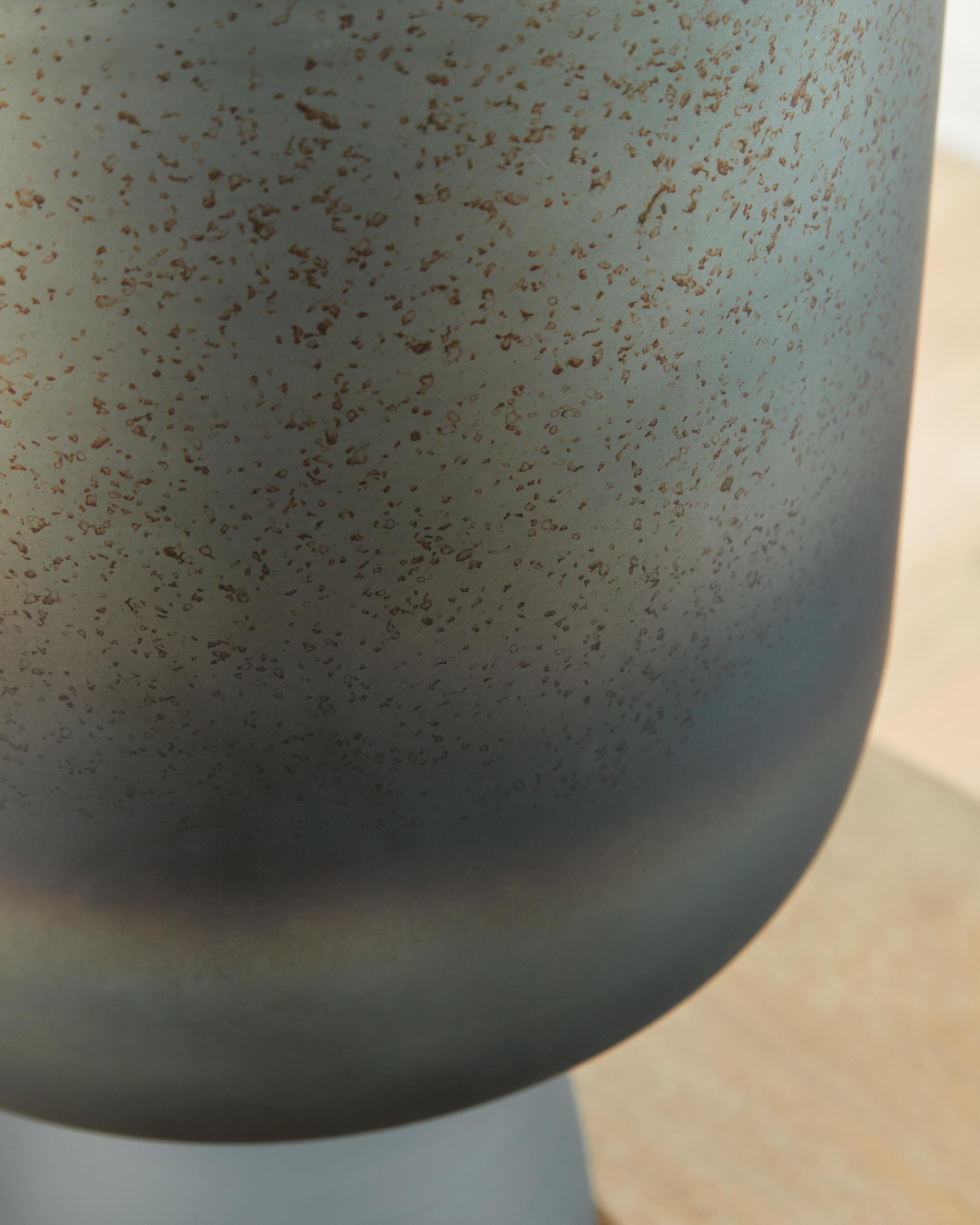 Pennmore Vase - image 4