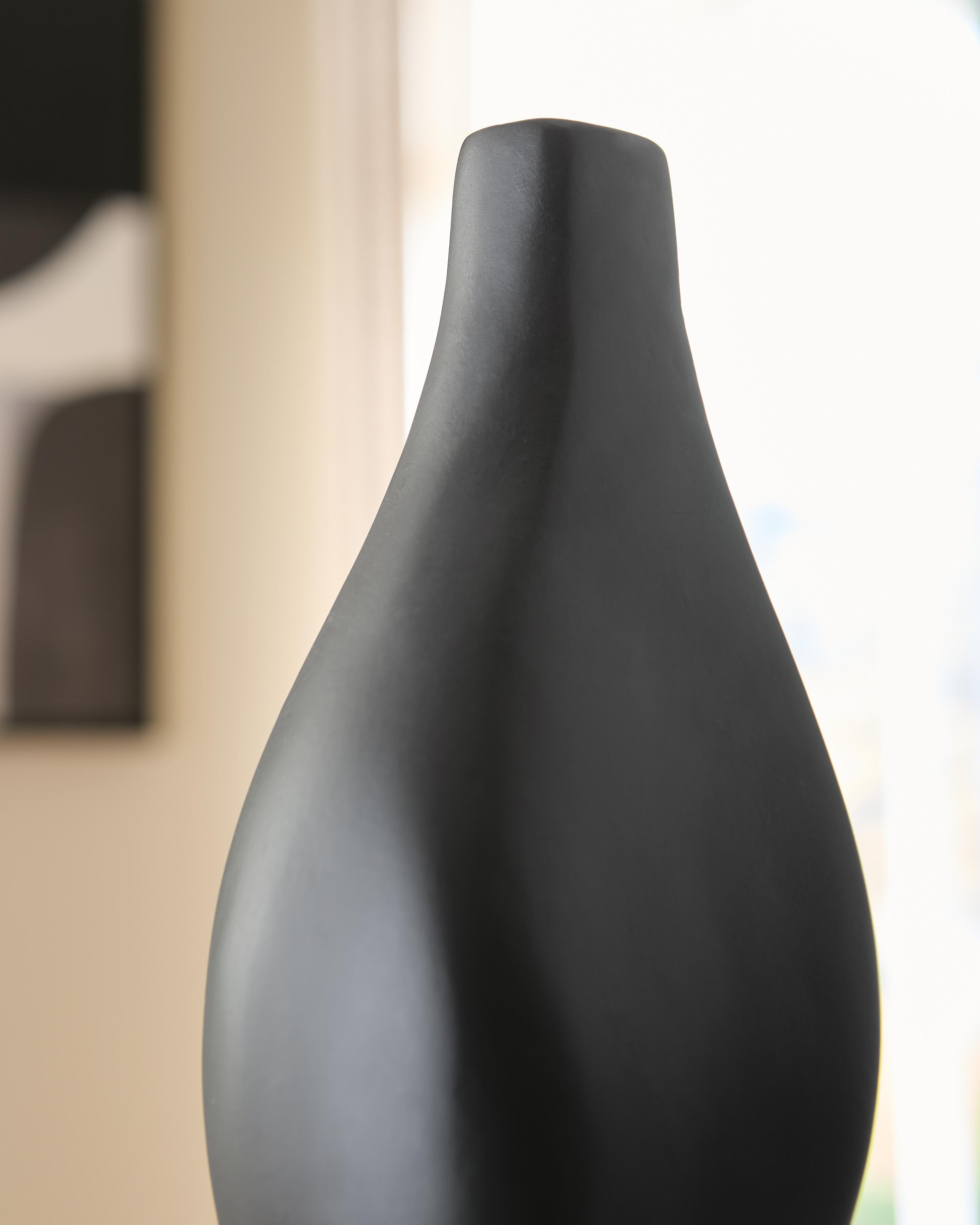 Judsen Vase - image 4