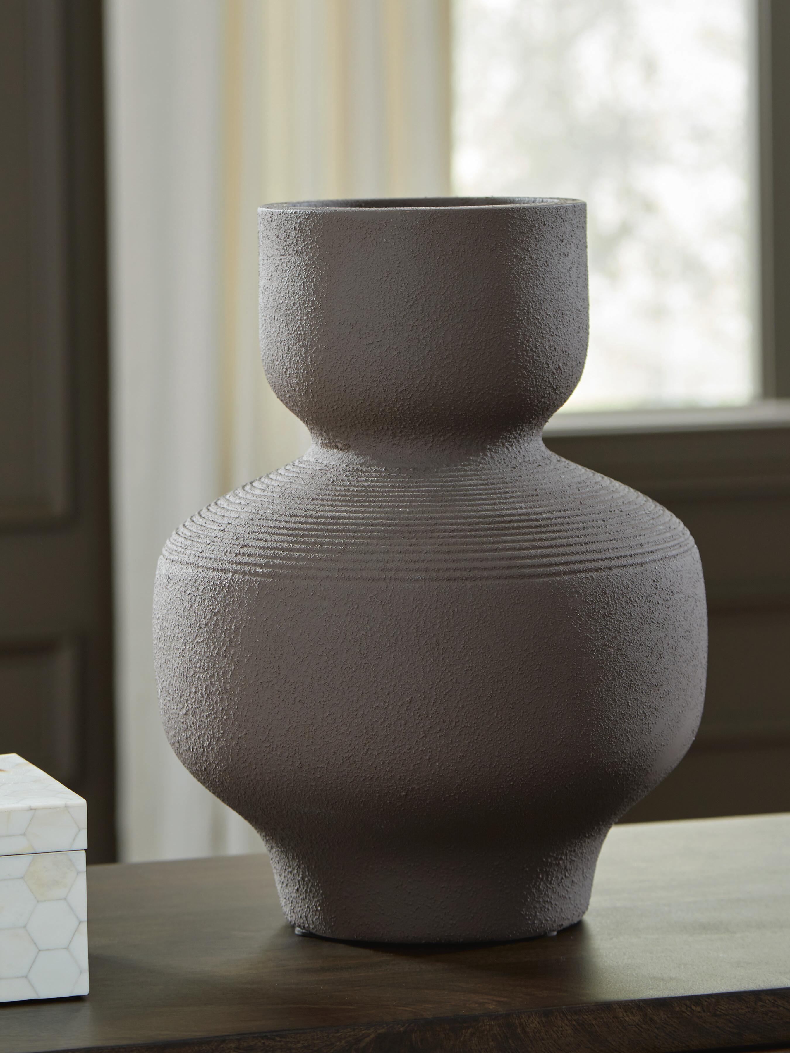 Dalsen Vase - image 1
