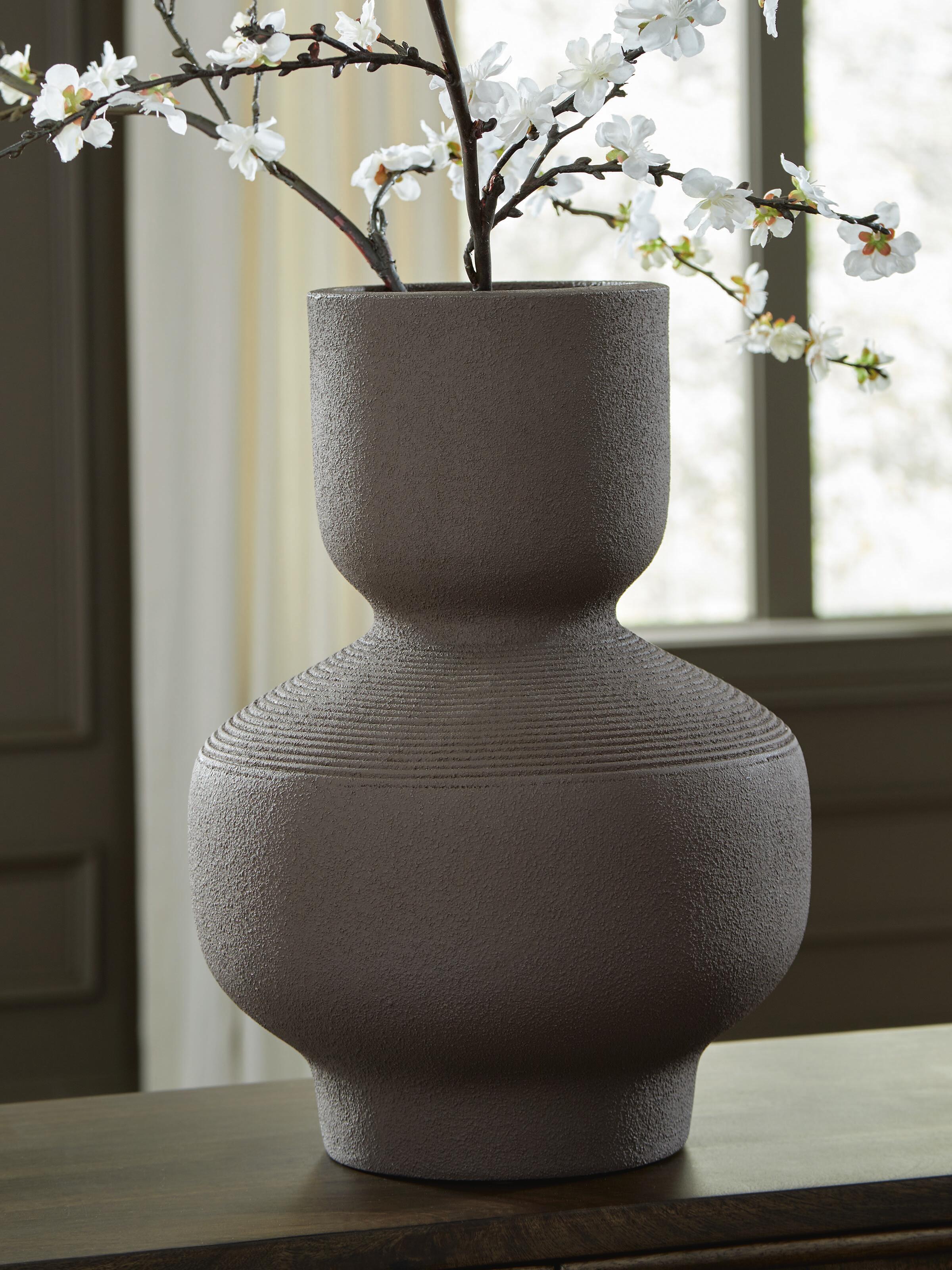 Dalsen Vase - image 1
