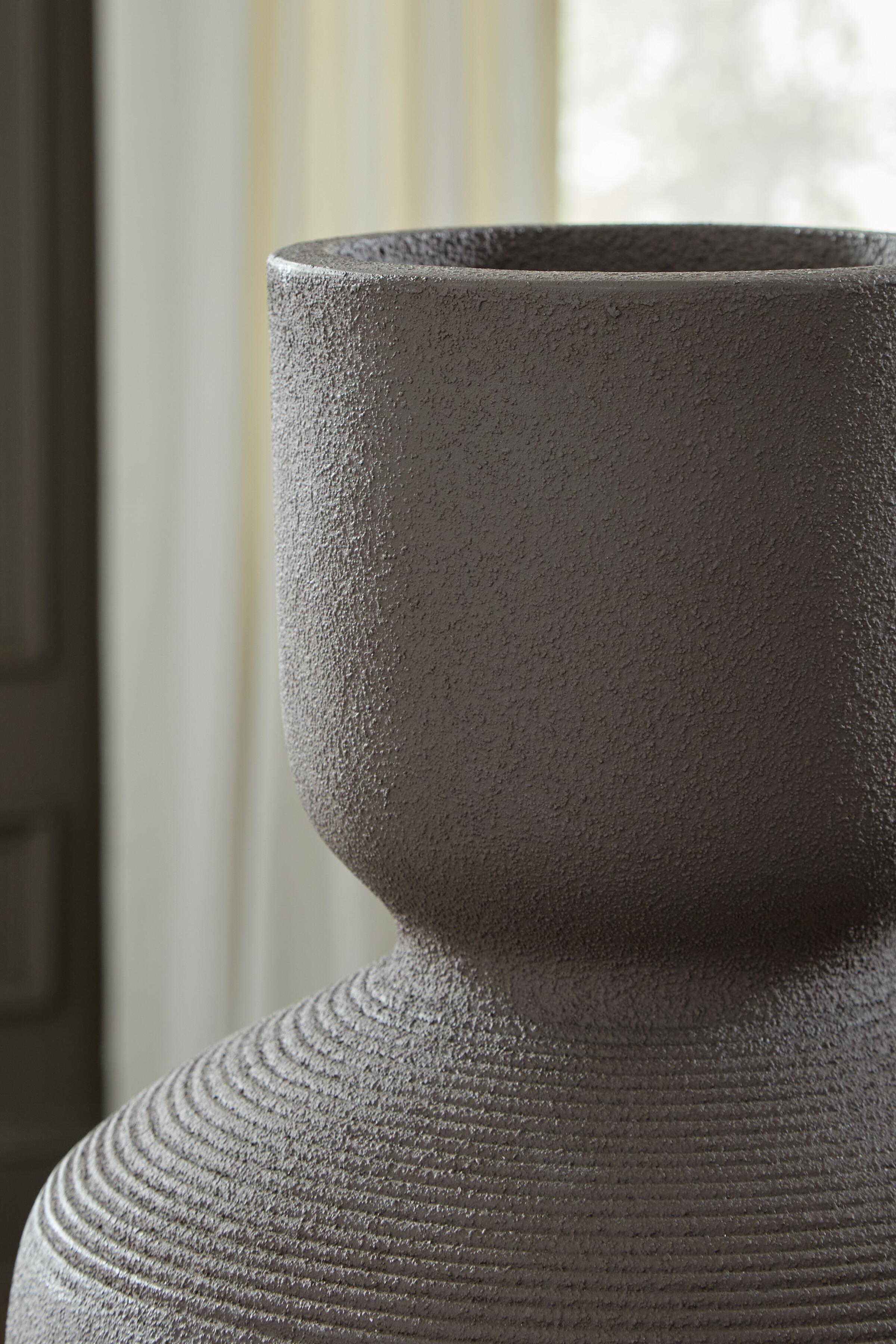 Dalsen Vase - image 3