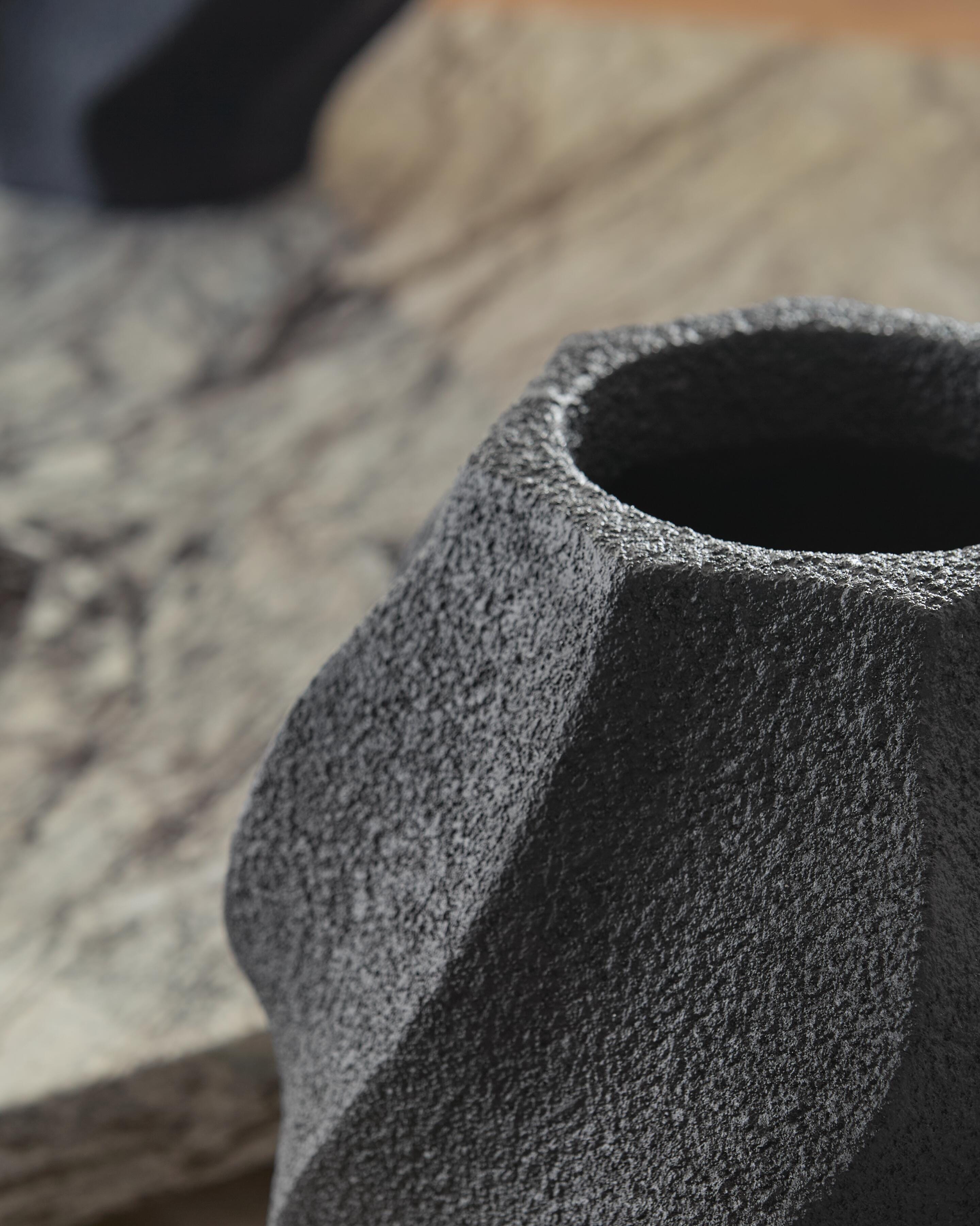 Judworth Vase - image 4