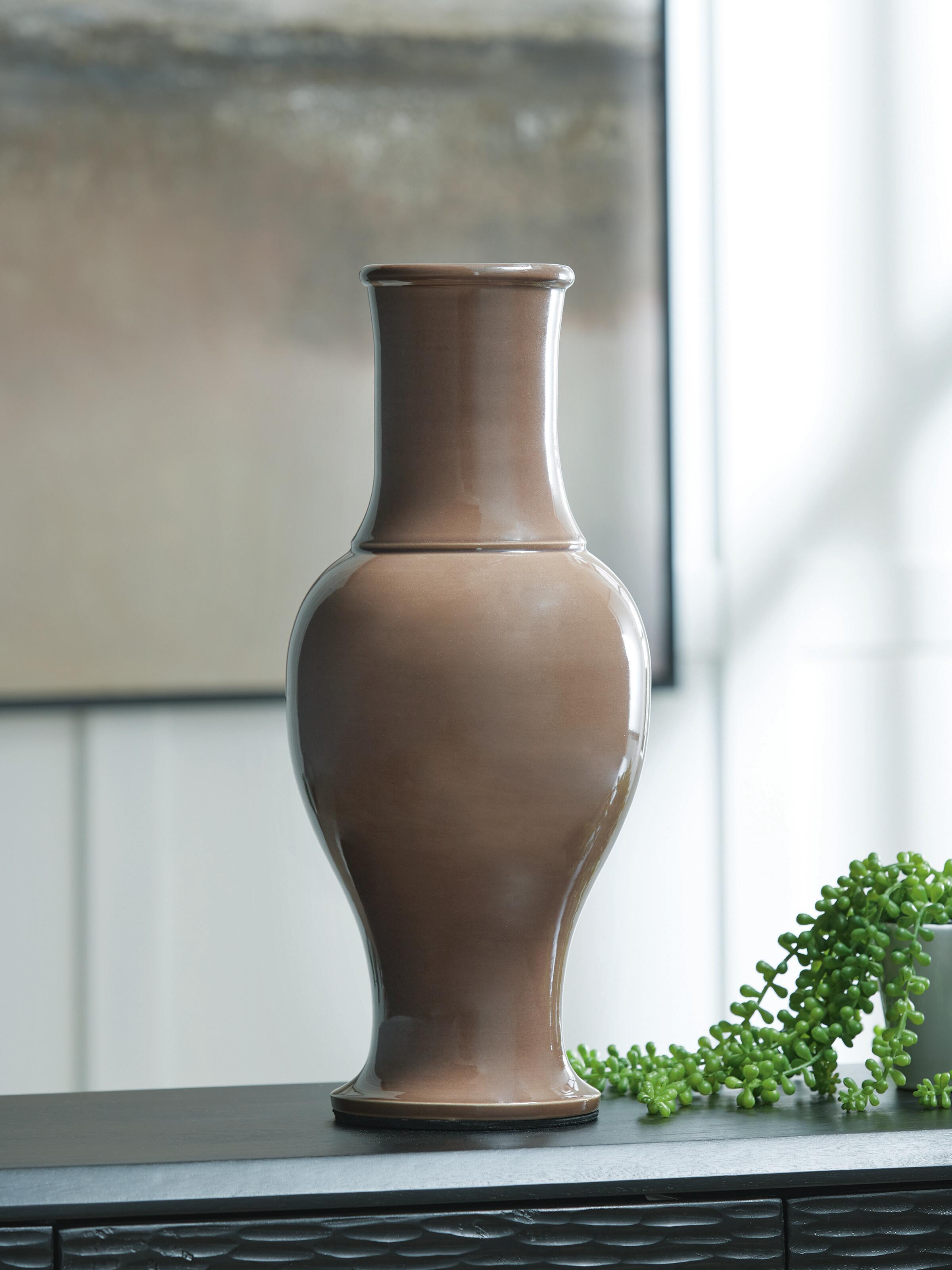 Tillmer Vase, , rollover