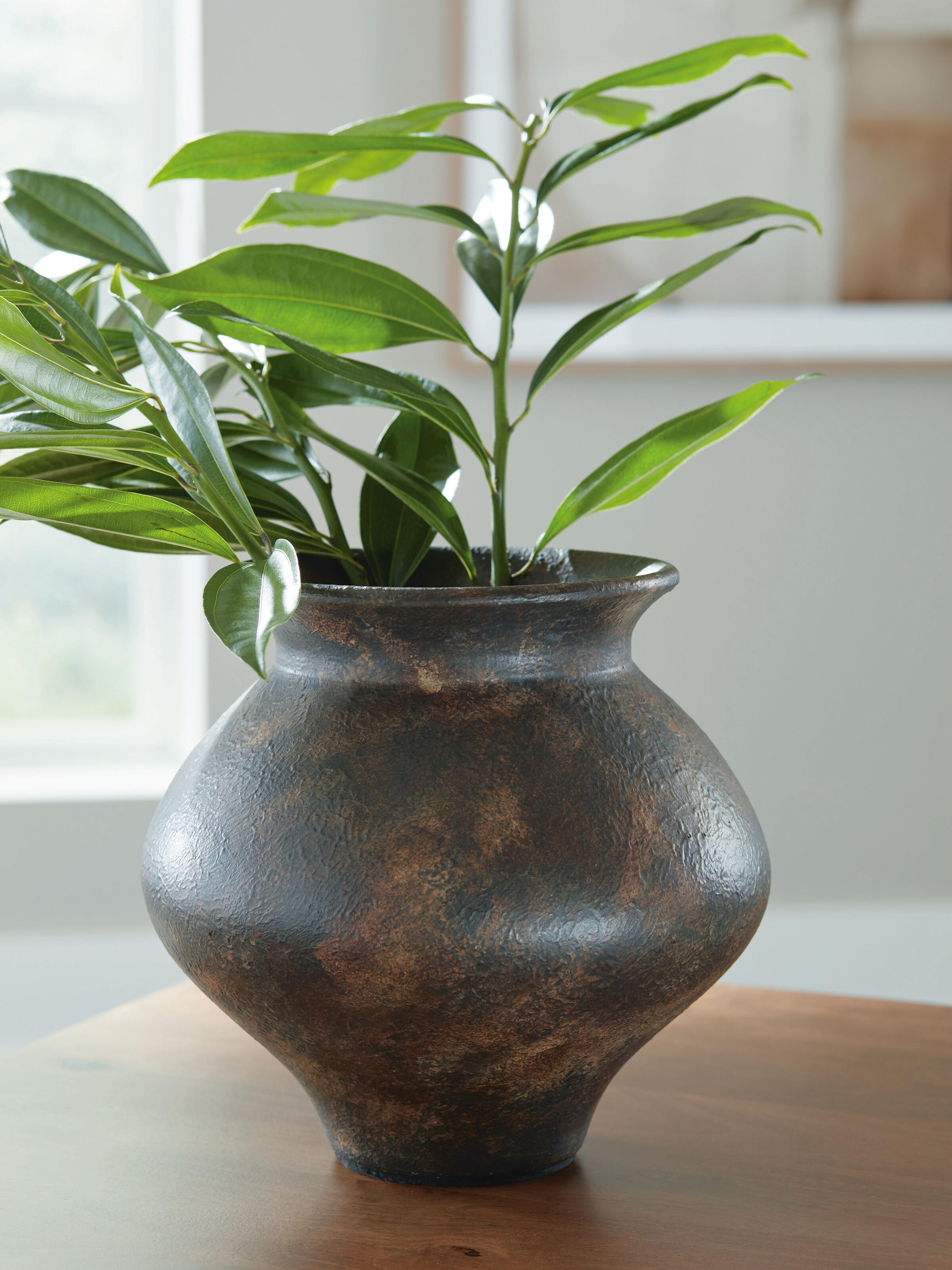 Laddlow Vase, , rollover