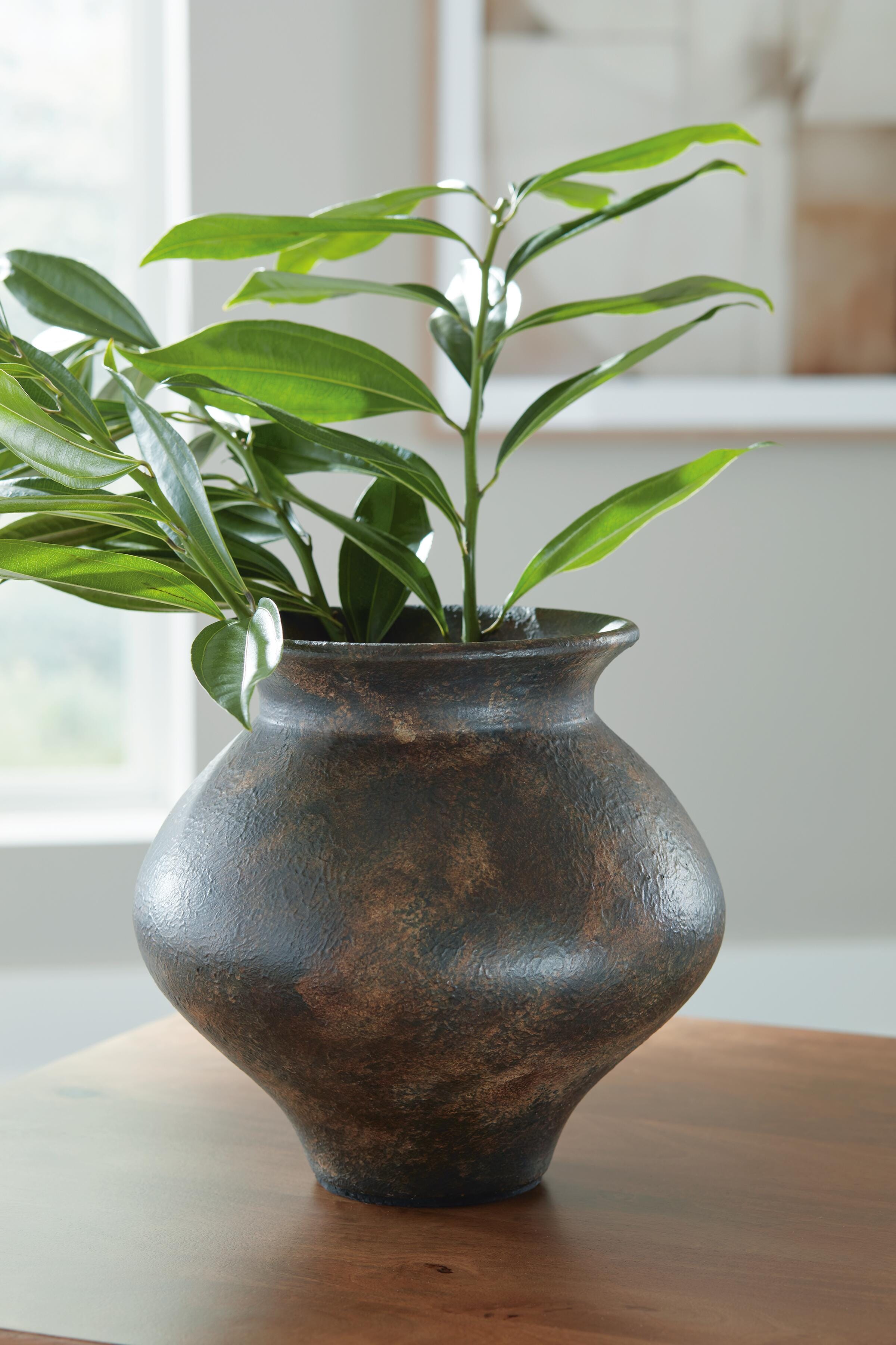 Laddlow product photo