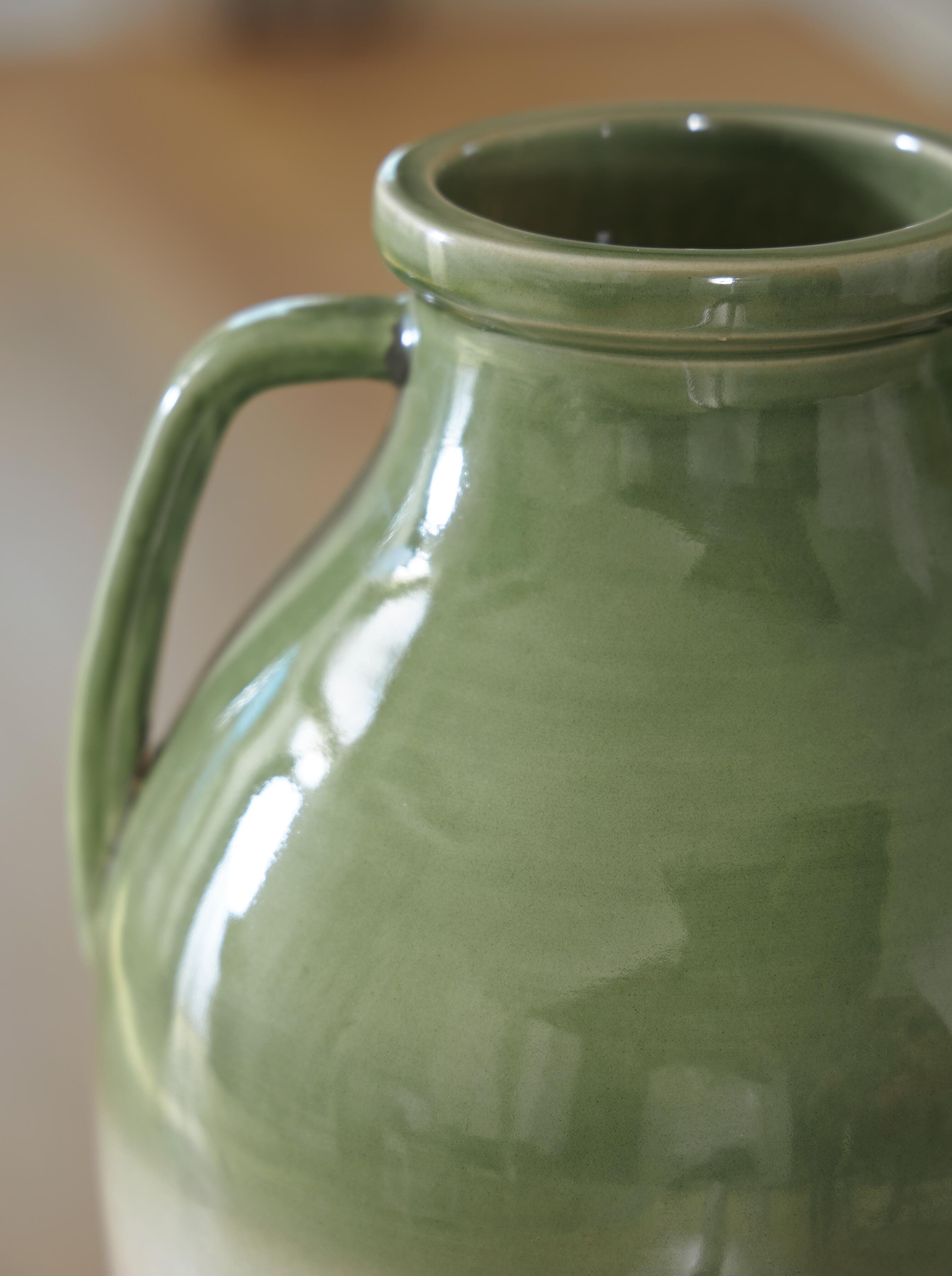 Andorbury Vase - image 4
