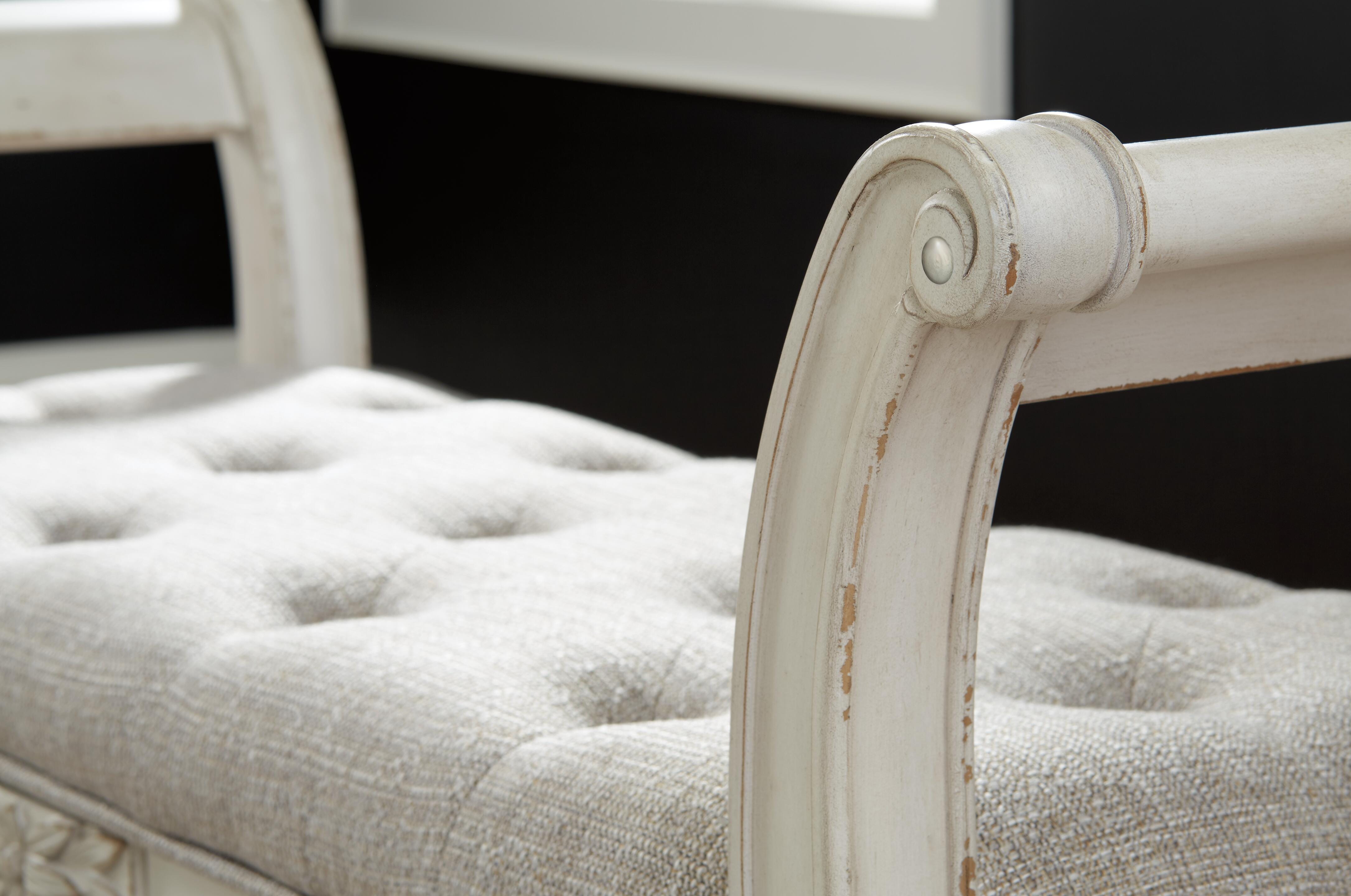 Realyn Accent Bench - image 5