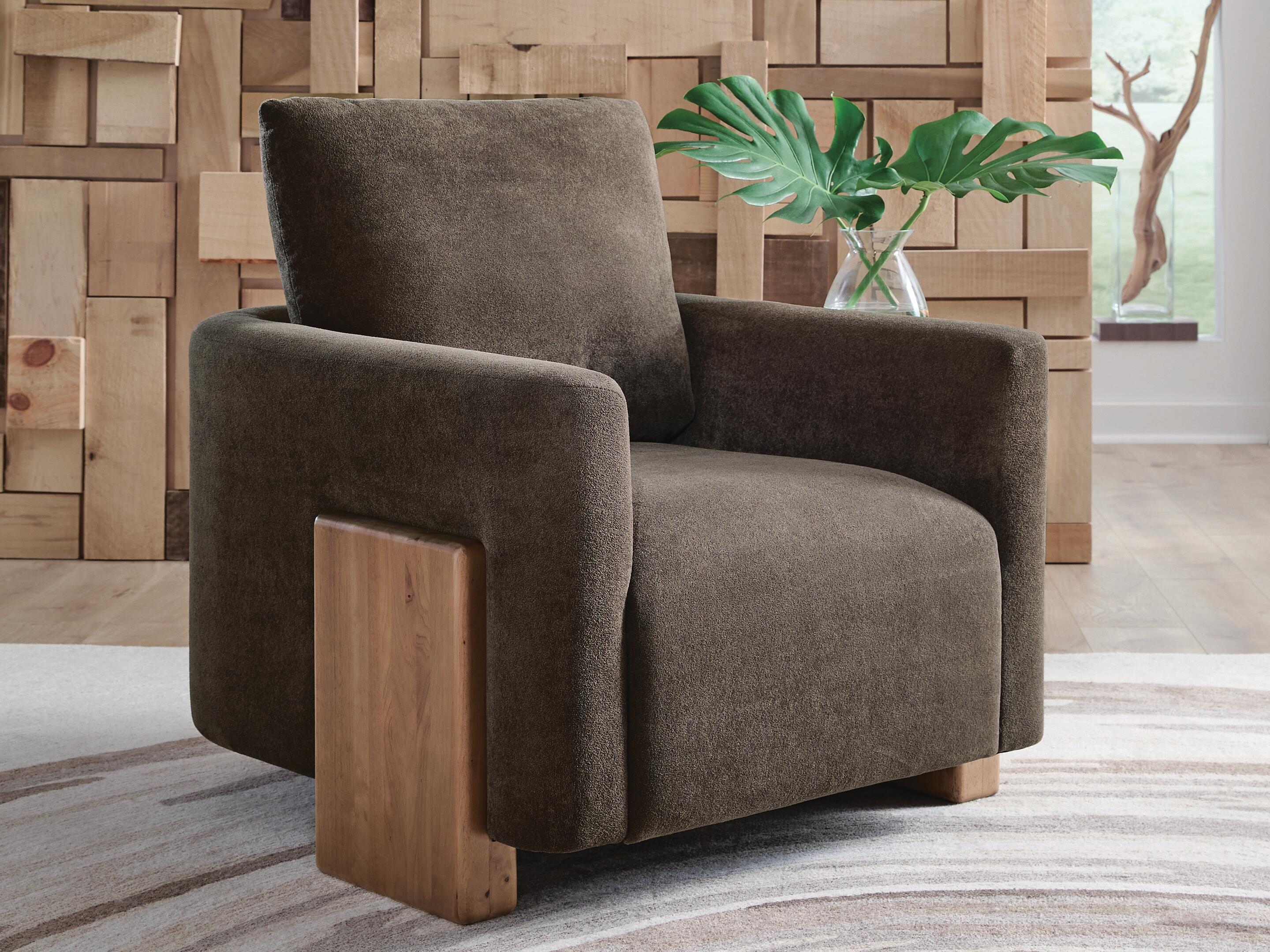 Dairlett Accent Chair - image 1