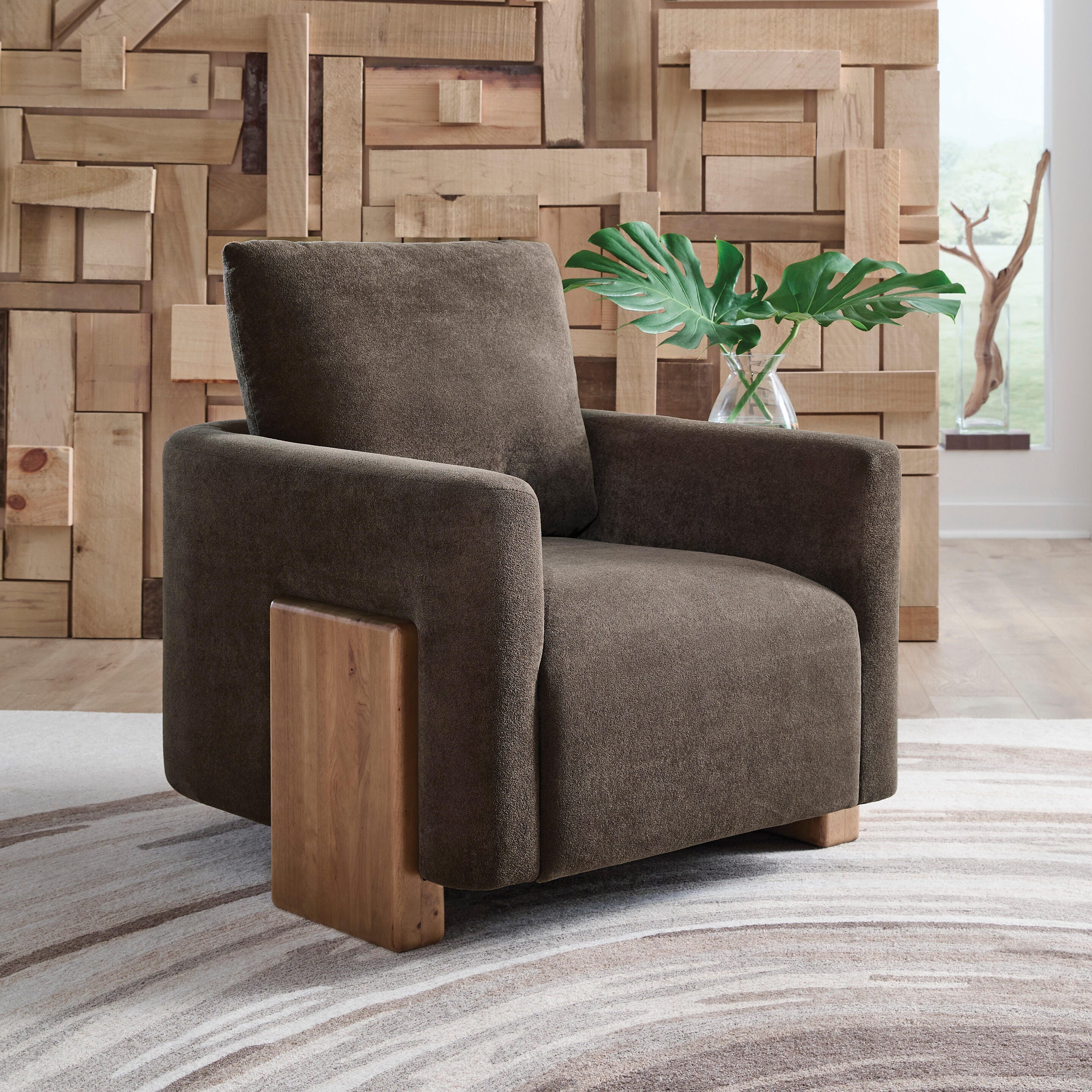 Dairlett Accent Chair - image 2