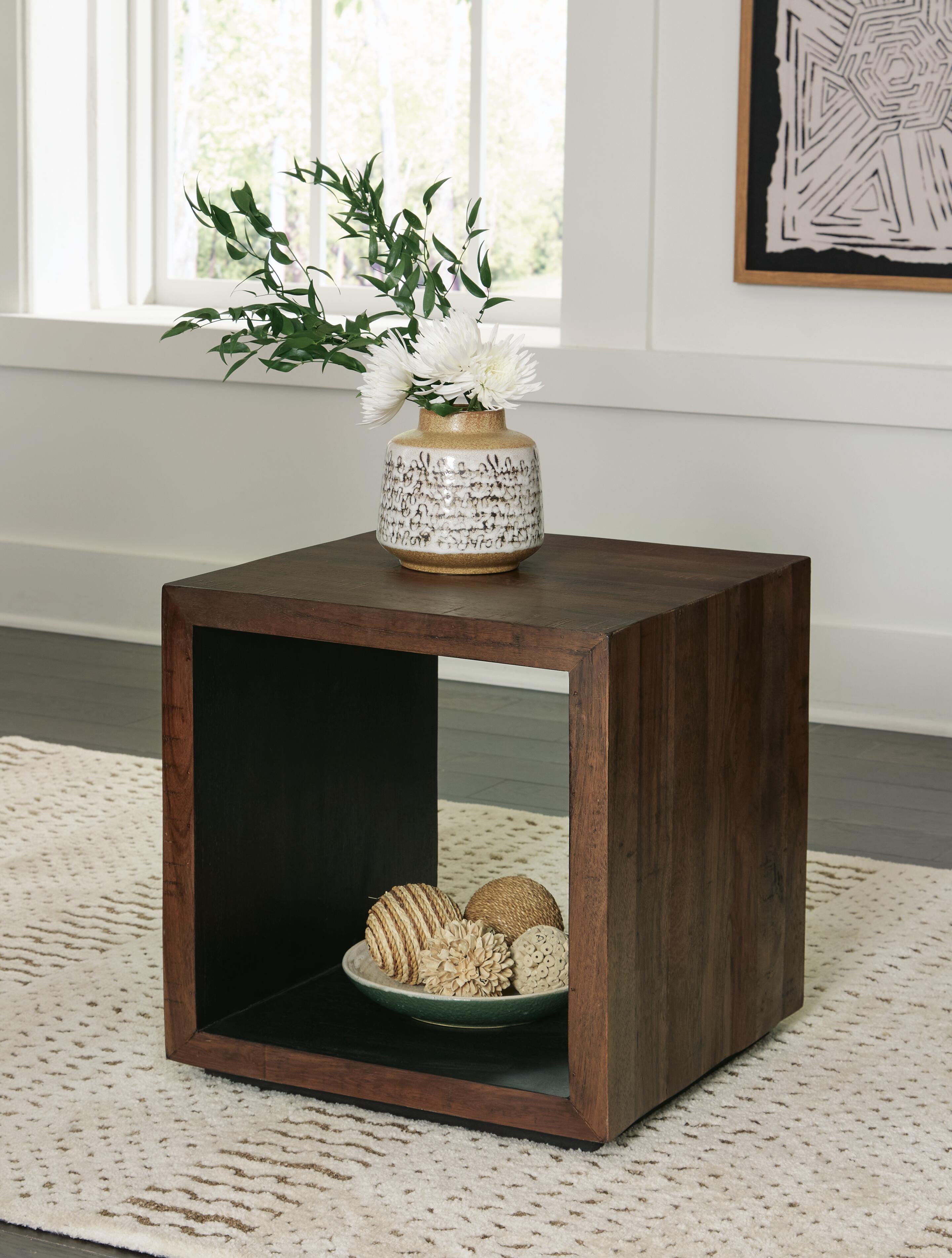 Hensington End Table, , large