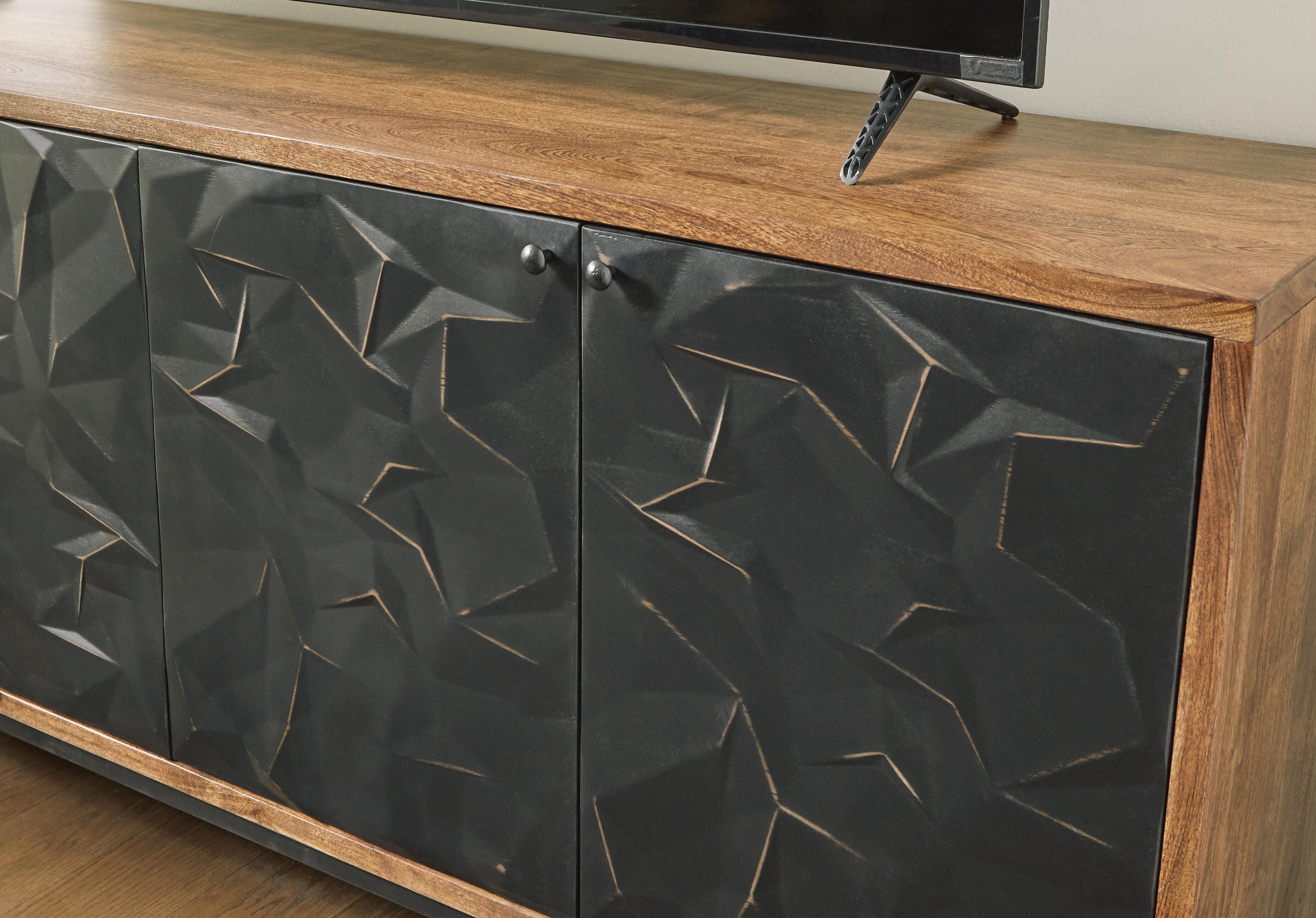 Dorannby Accent Cabinet - image 8