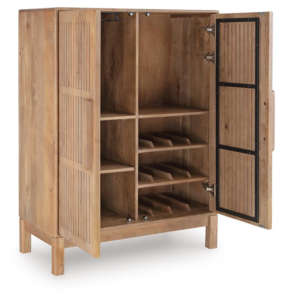 Pellamour Bar Cabinet - image 3