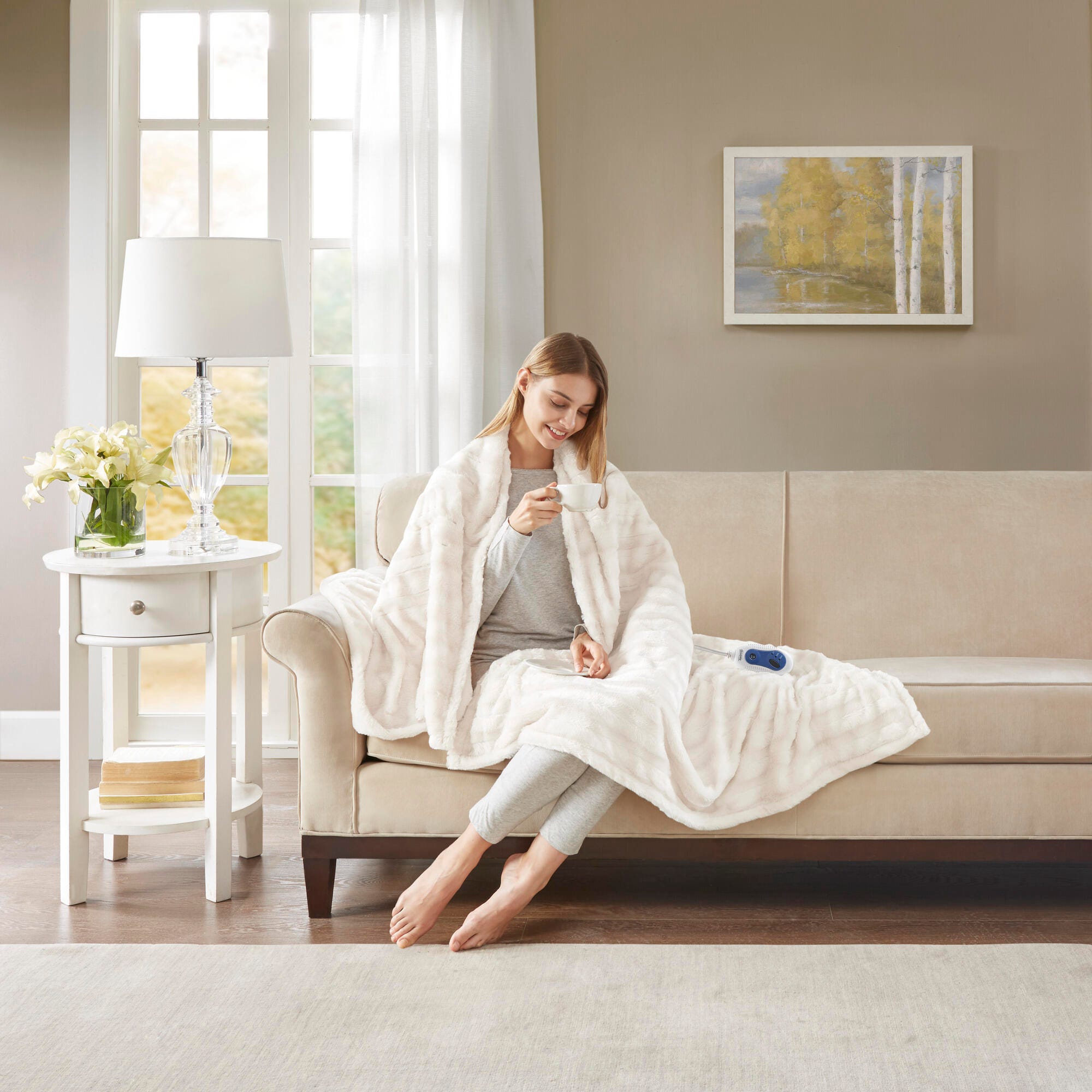Beautyrest Oversized Faux Fur Heated Throw, Ivory, large