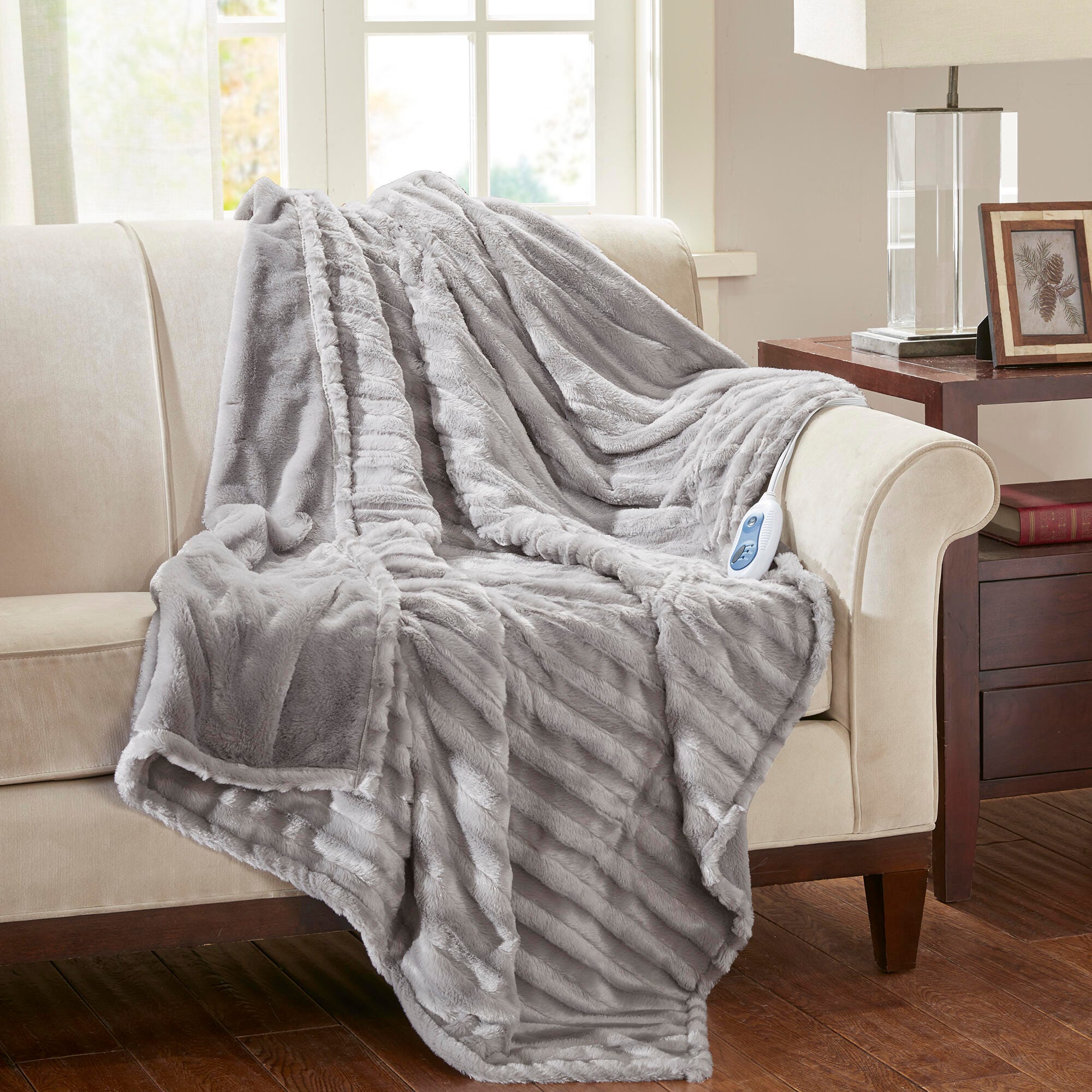 Beautyrest Oversized Faux Fur Heated Throw, Gray, large