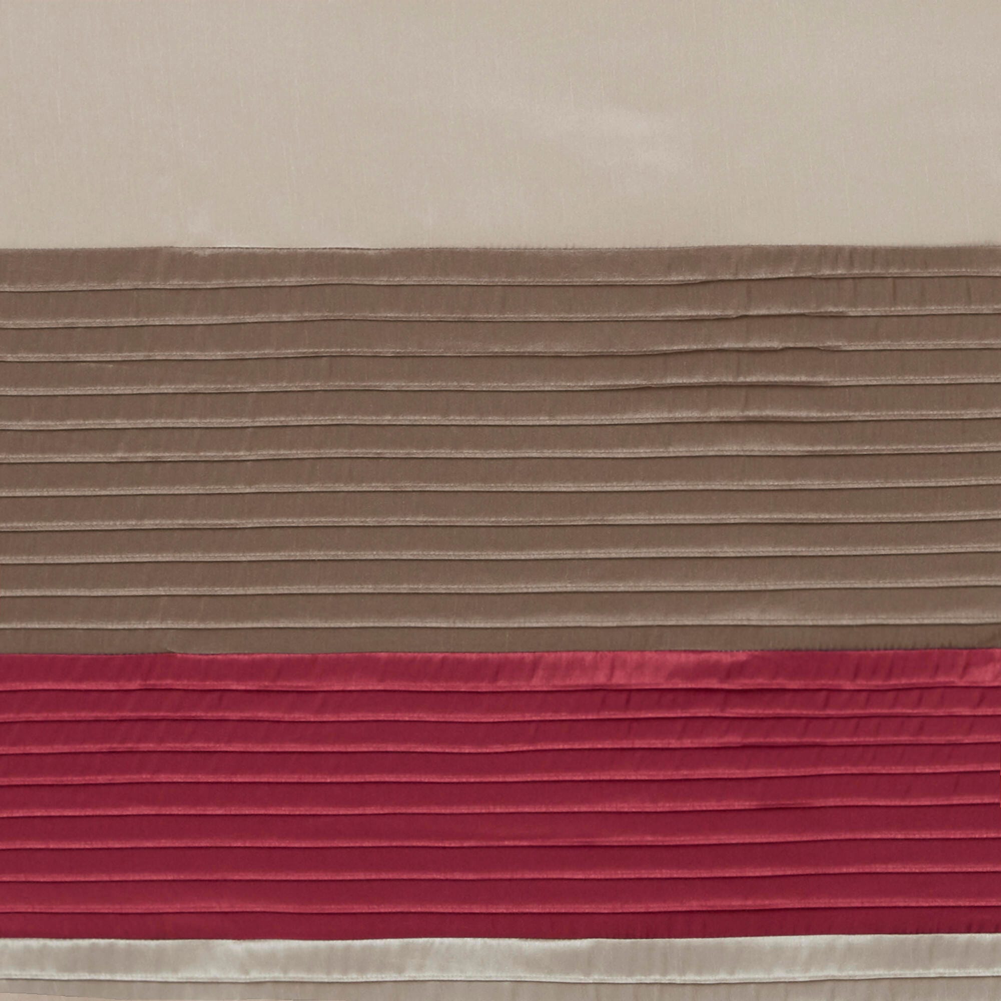 Swatch color Red , product with this swatch is currently selected