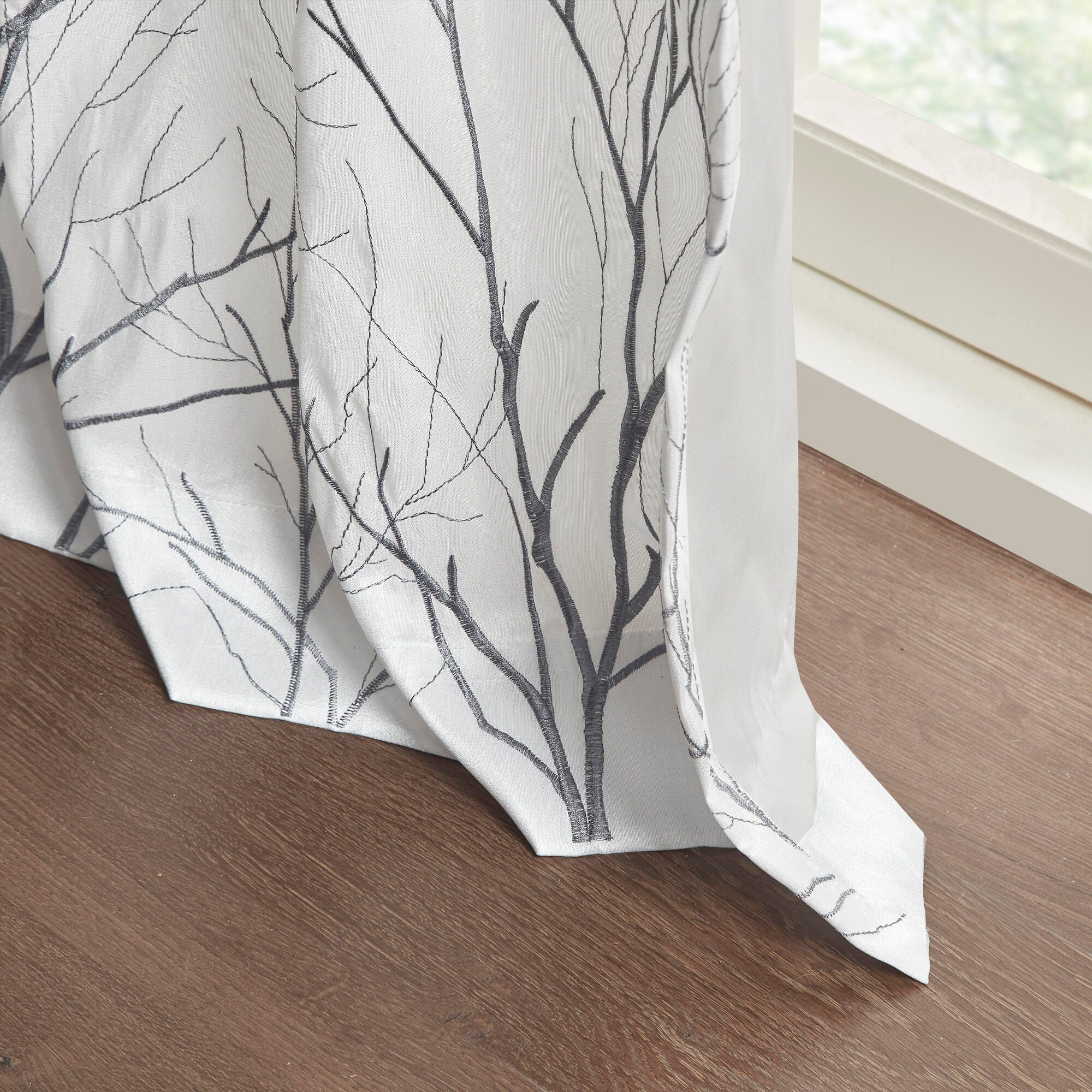 Madison Park Aden Andora Window Curtain, White, large