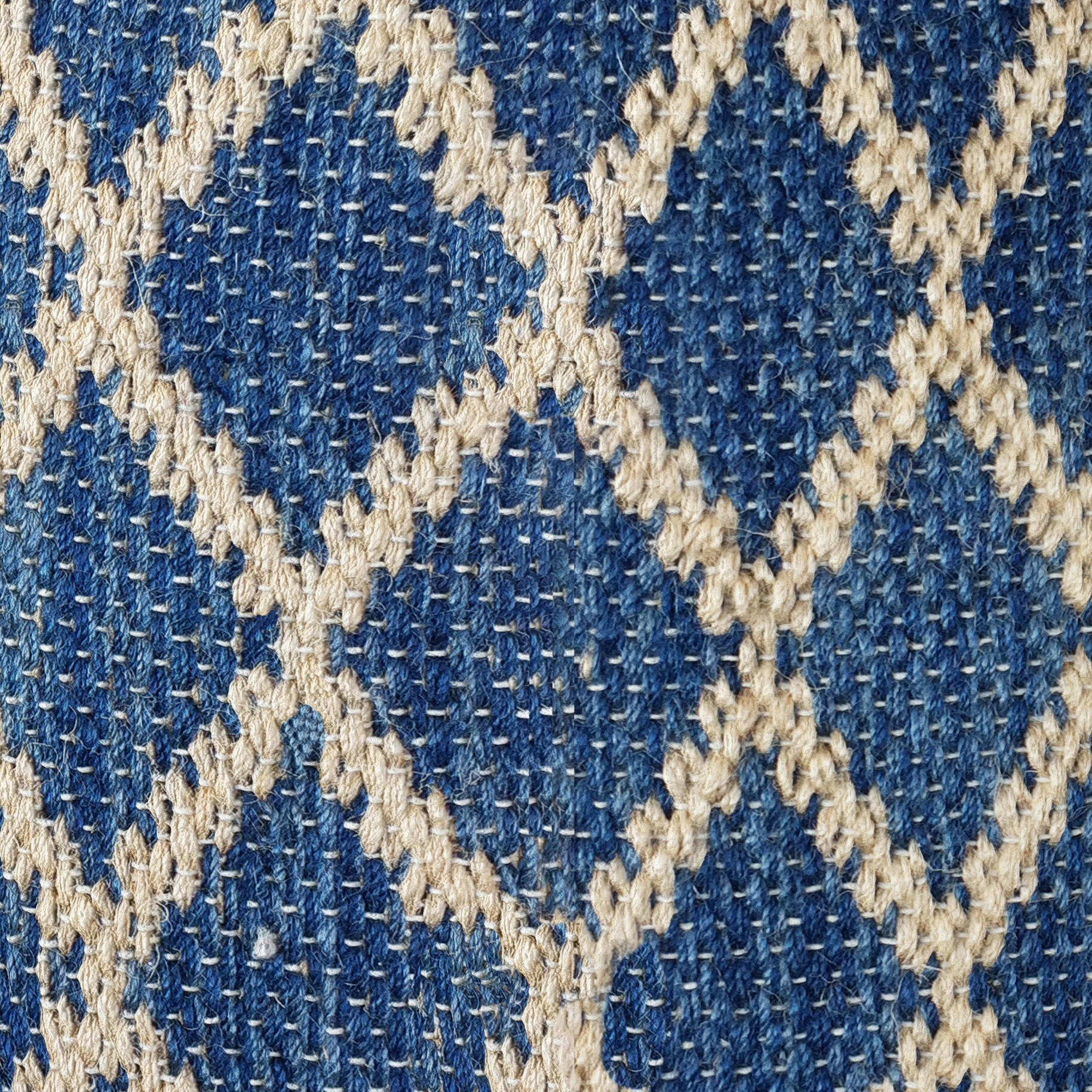 Swatch color Classic Blue/Natural , product with this swatch is currently selected