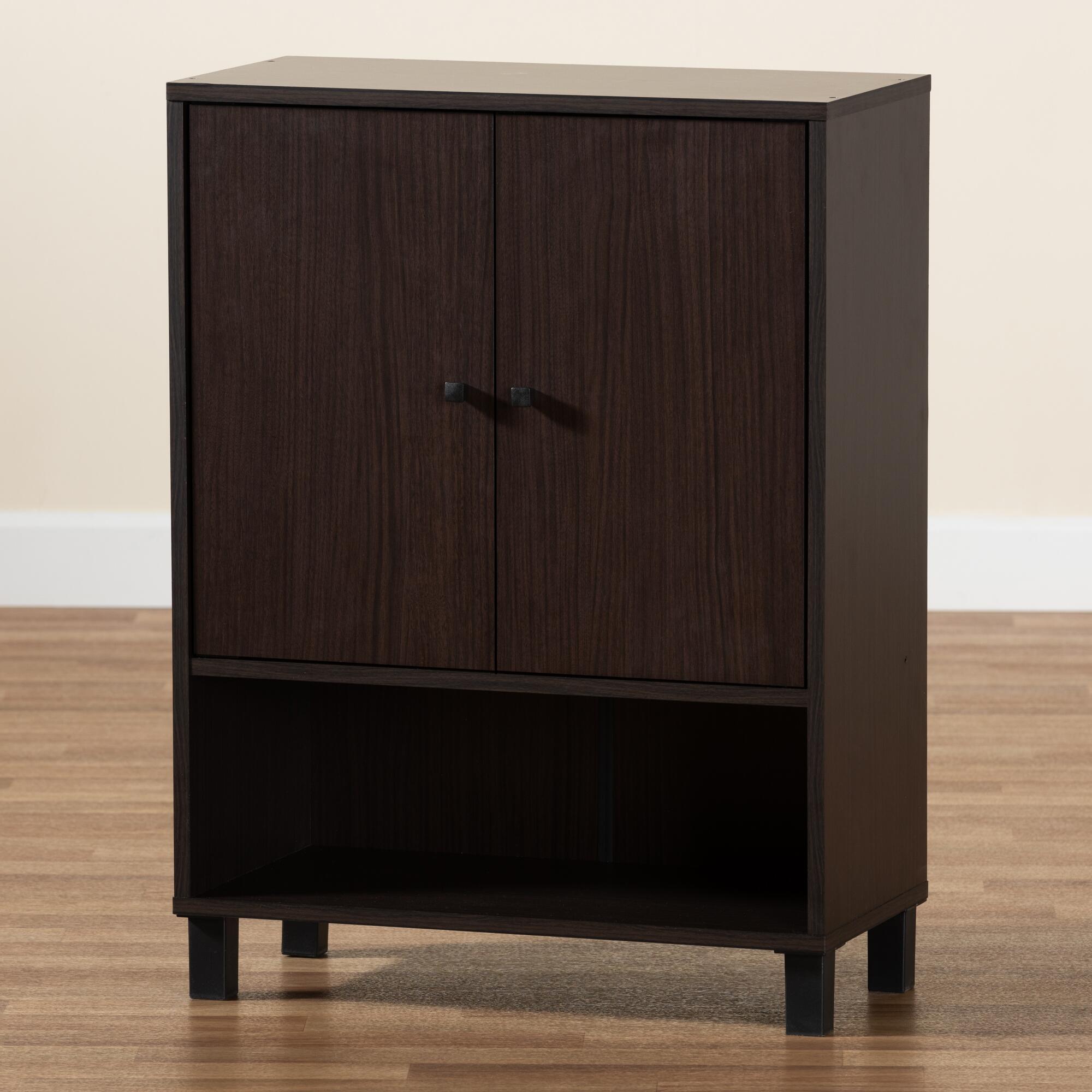 ダークブラウン 2ドアタンス Rossin 2-Door Shoe Cabinet | Ashley