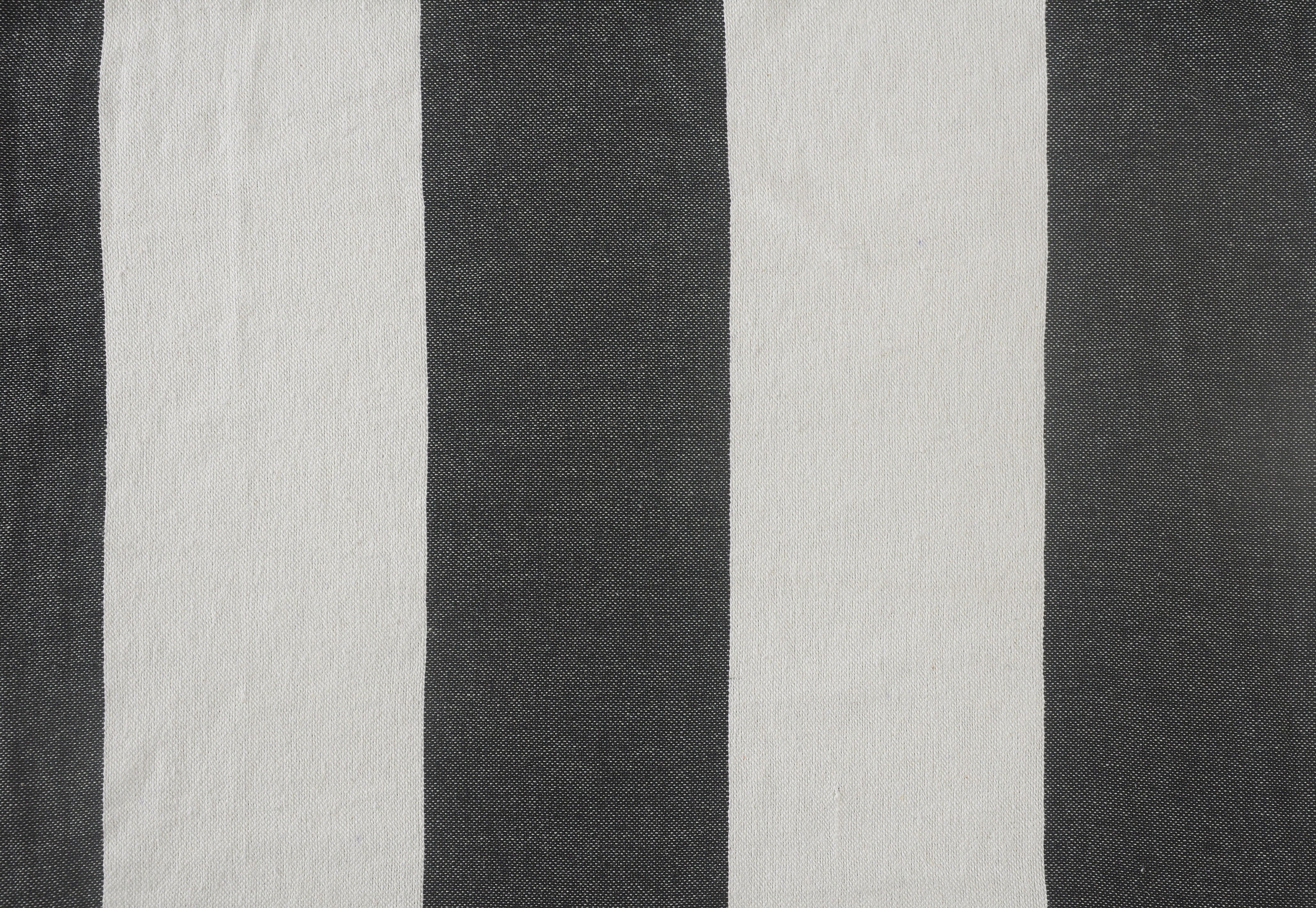 Swatch color Black , product with this swatch is currently selected
