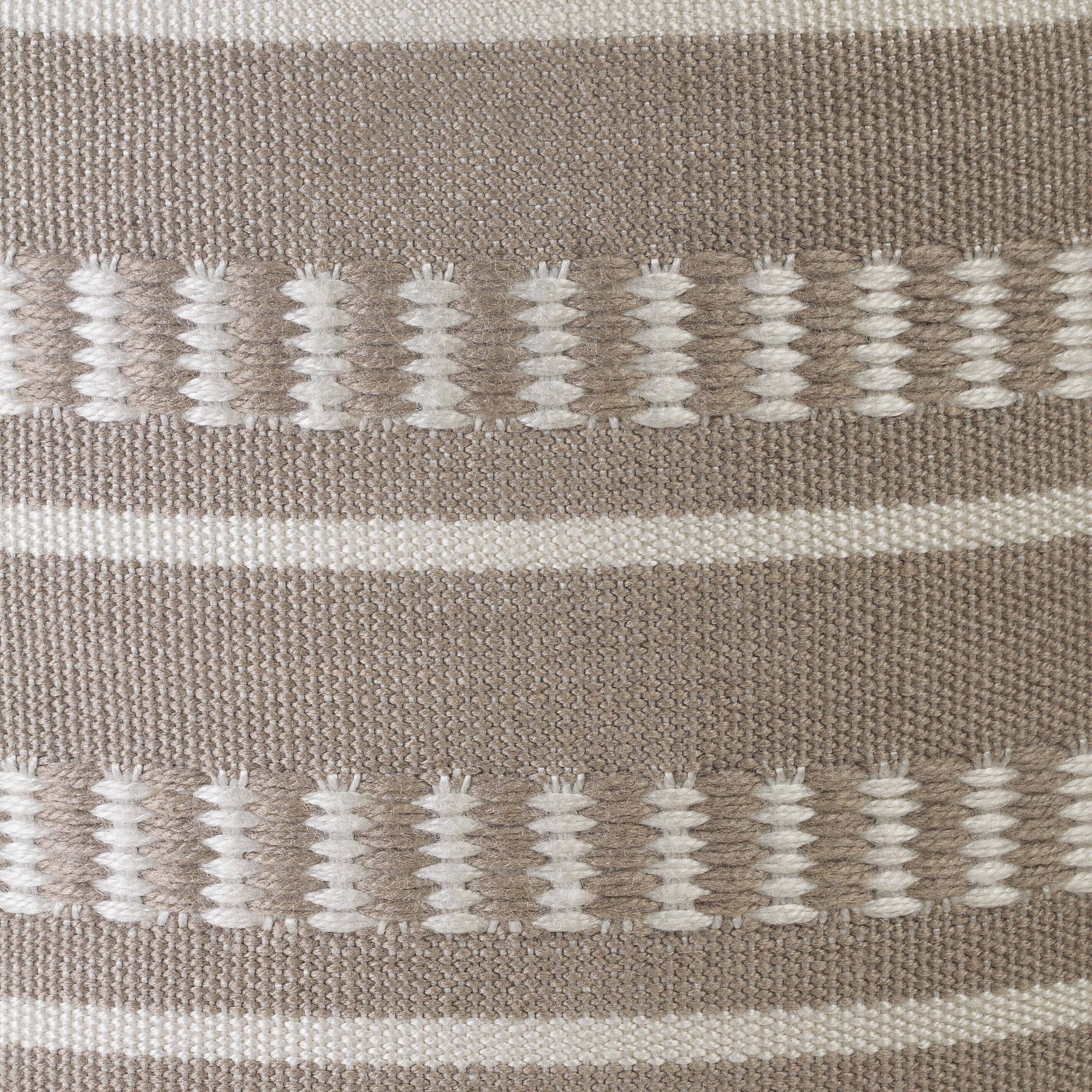 Swatch color Brown , product with this swatch is currently selected