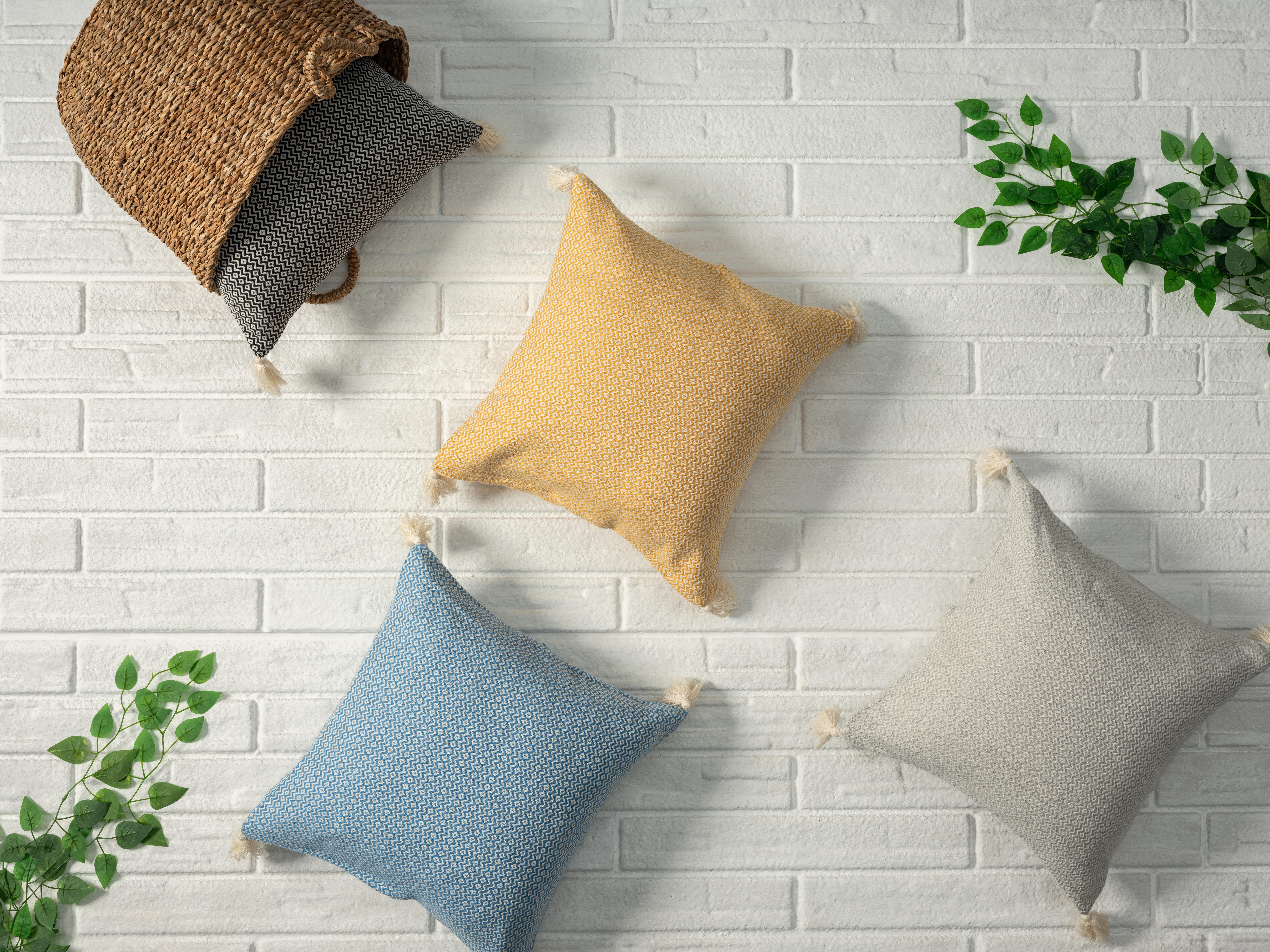 Suvii Home Ruby Decorative Throw Pillow, Light Gray, large