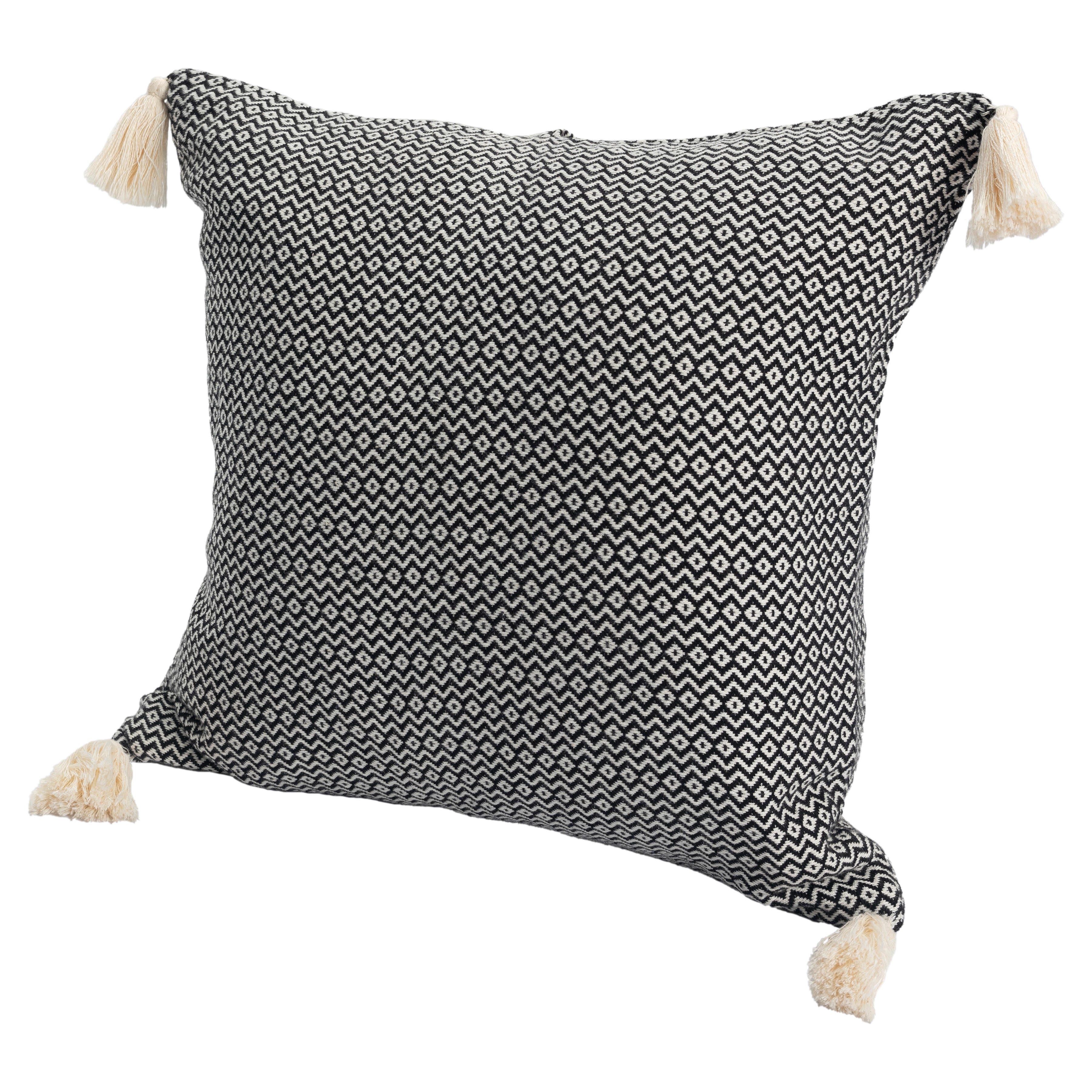 Suvii Home Ruby Decorative Throw Pillow, Black, large