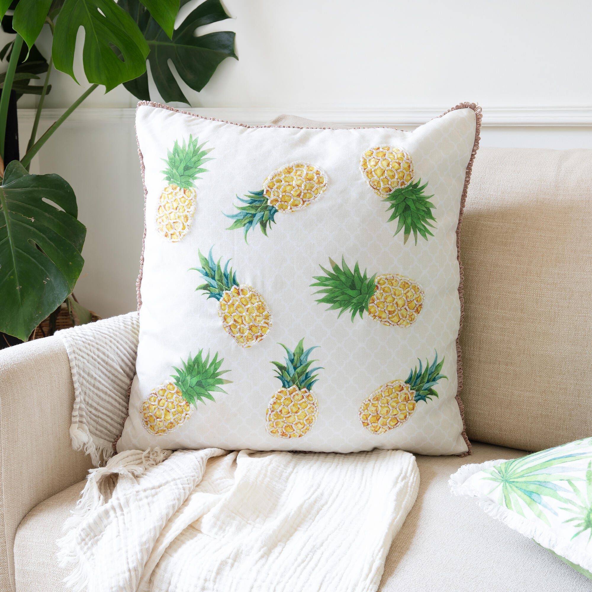 Suvii Home Quinn Decorative Throw Pillow, , large