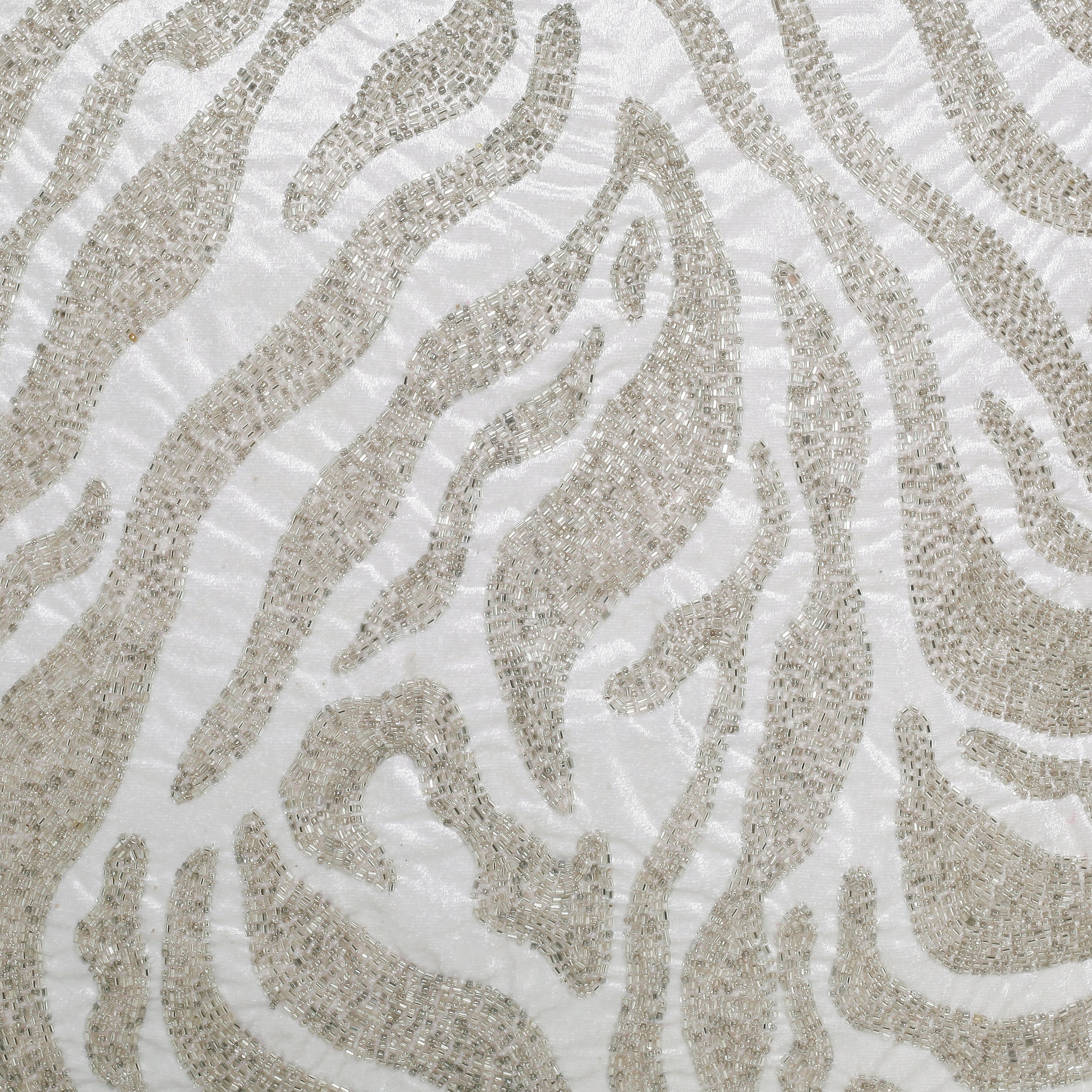 Swatch color Ivory/Silver , product with this swatch is currently selected