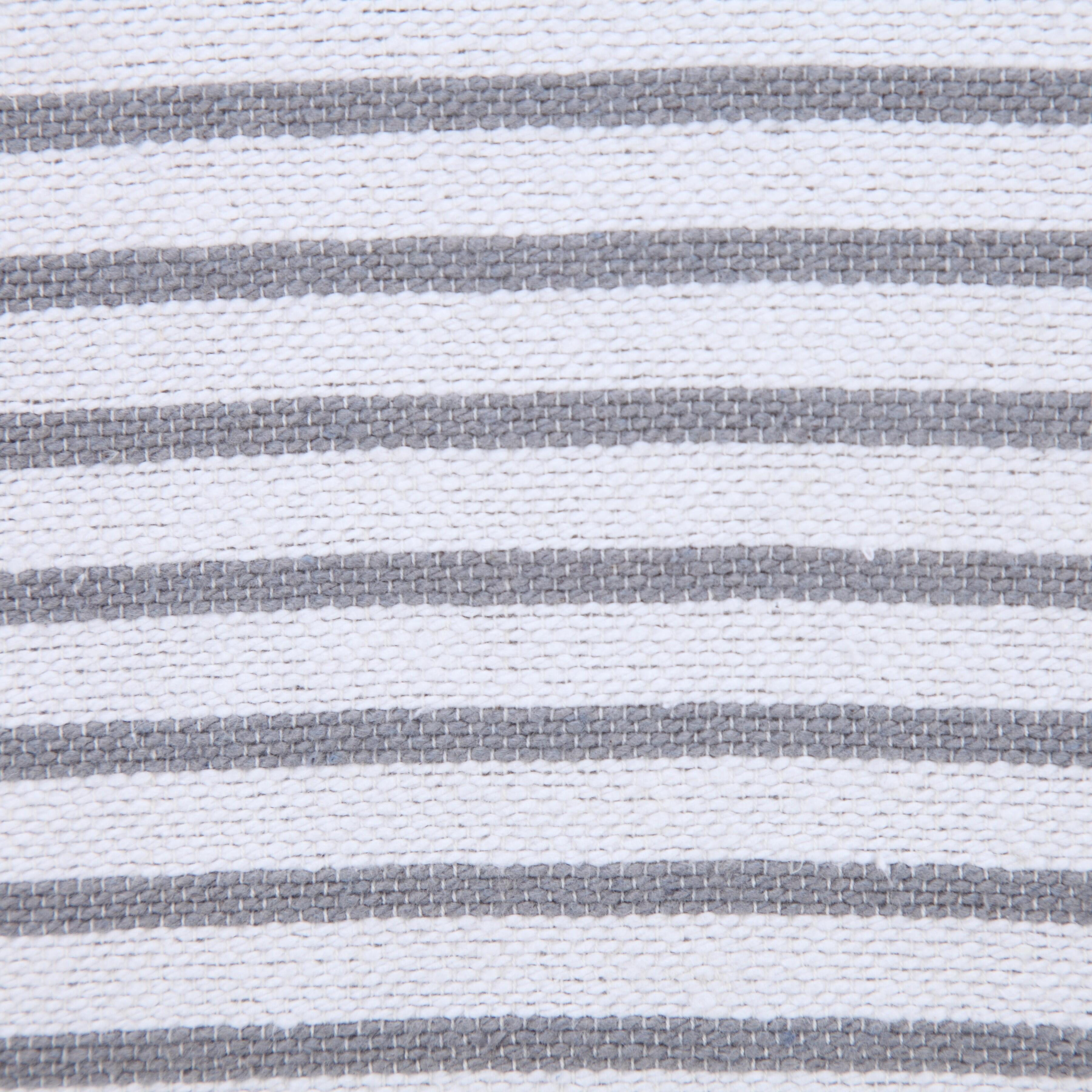 Swatch color Light Gray/White , product with this swatch is currently selected