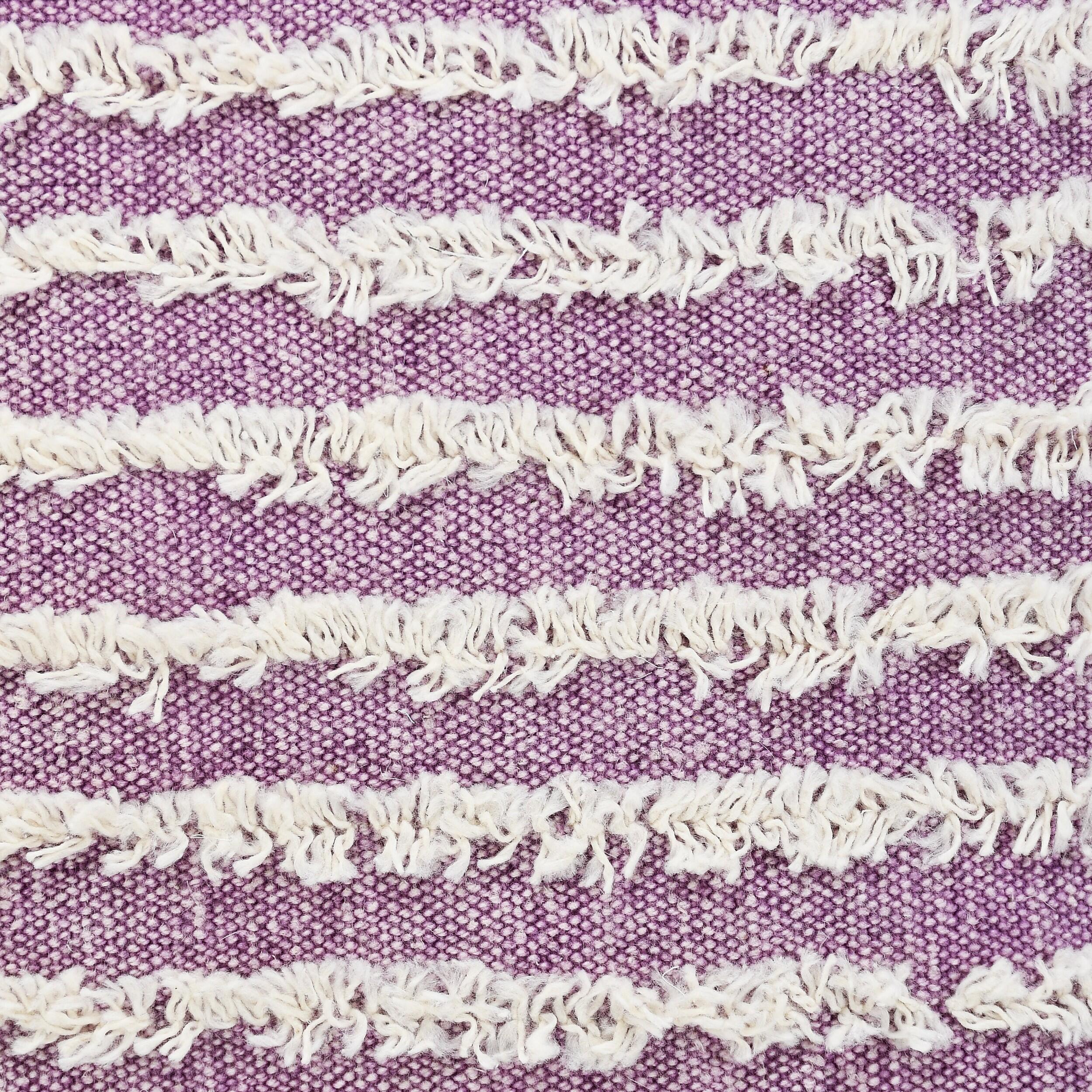 Swatch color Lavender Mist/Cream 