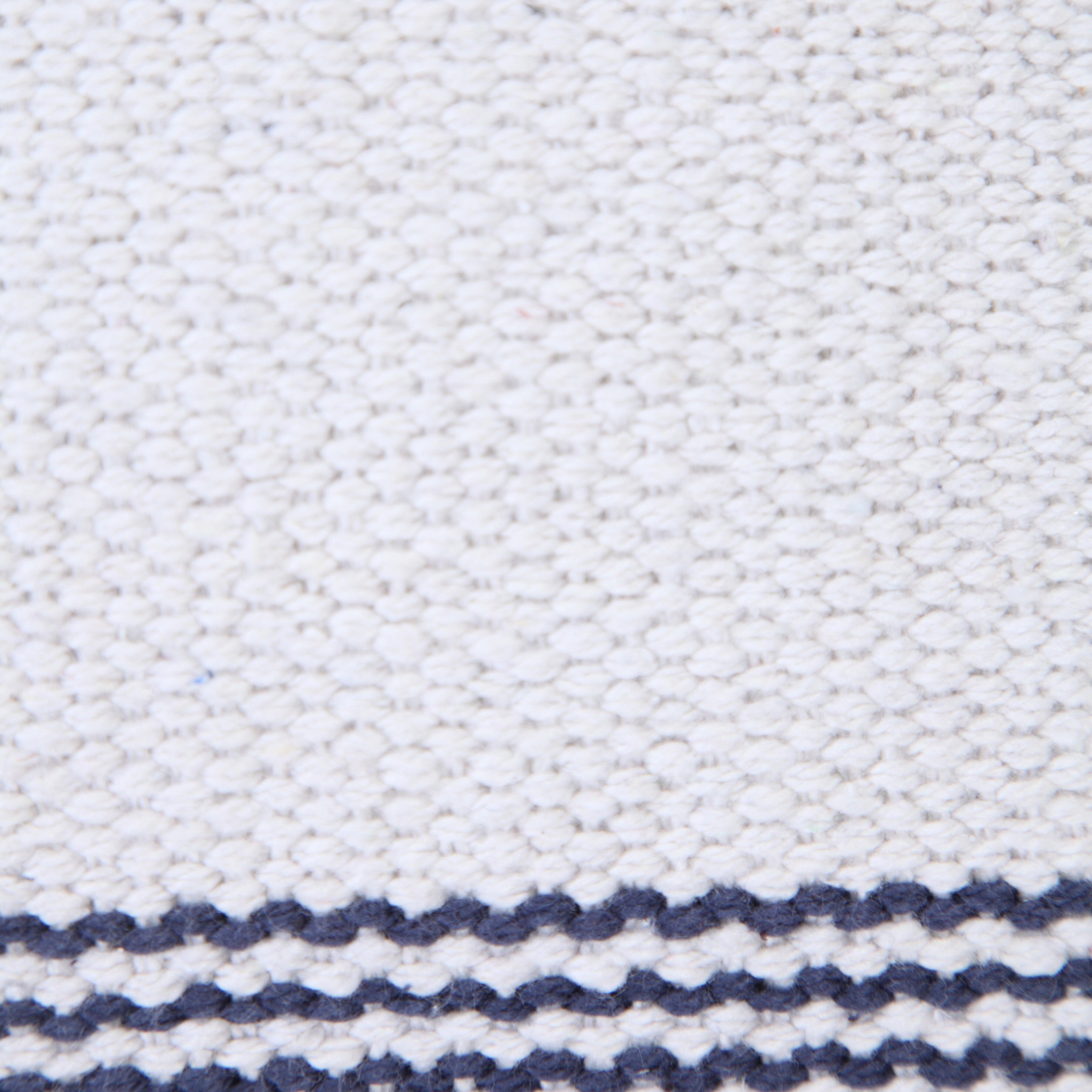Swatch color Pale Blue/White 
