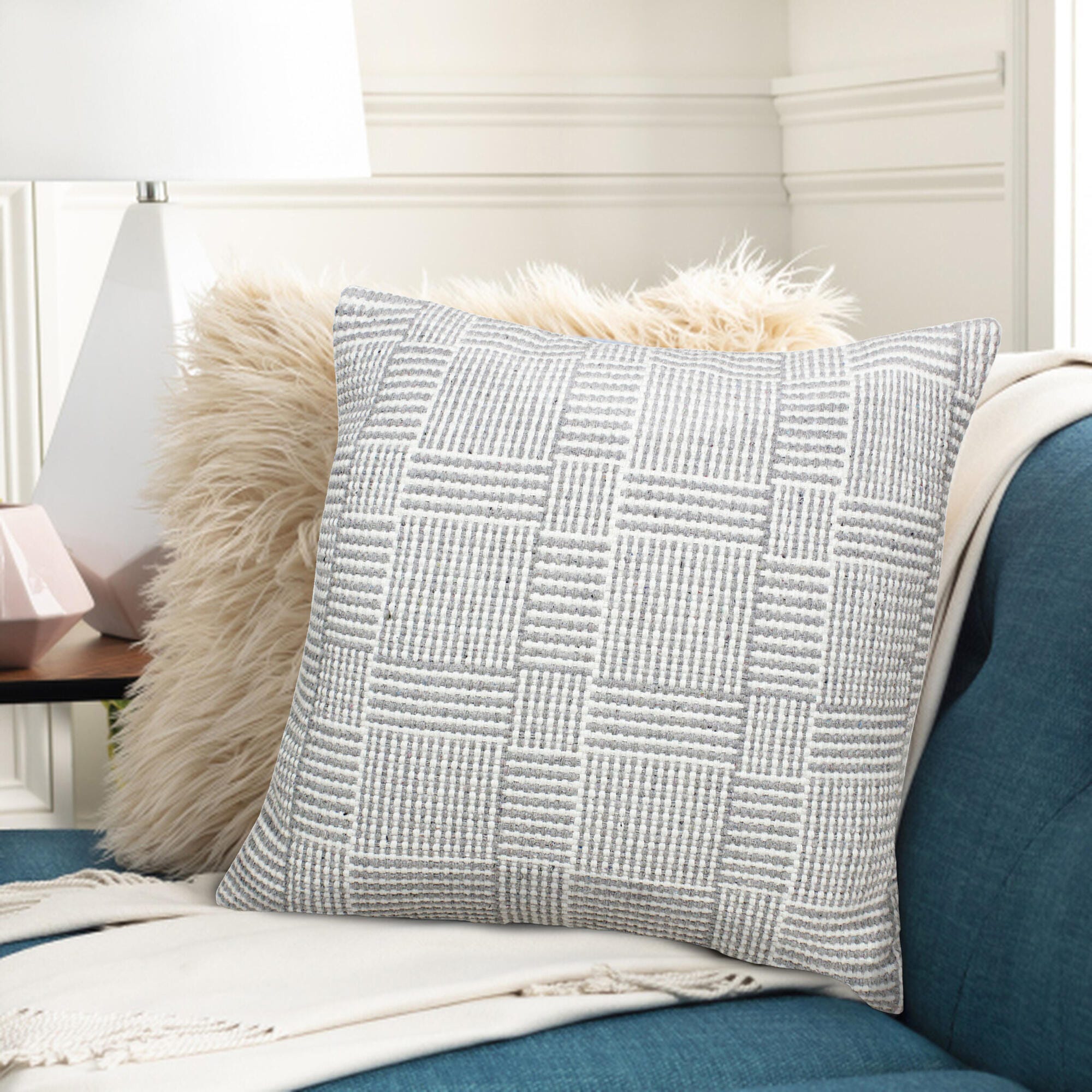 Suvii Home Ella Geometric Decorative Throw Pillow, , rollover
