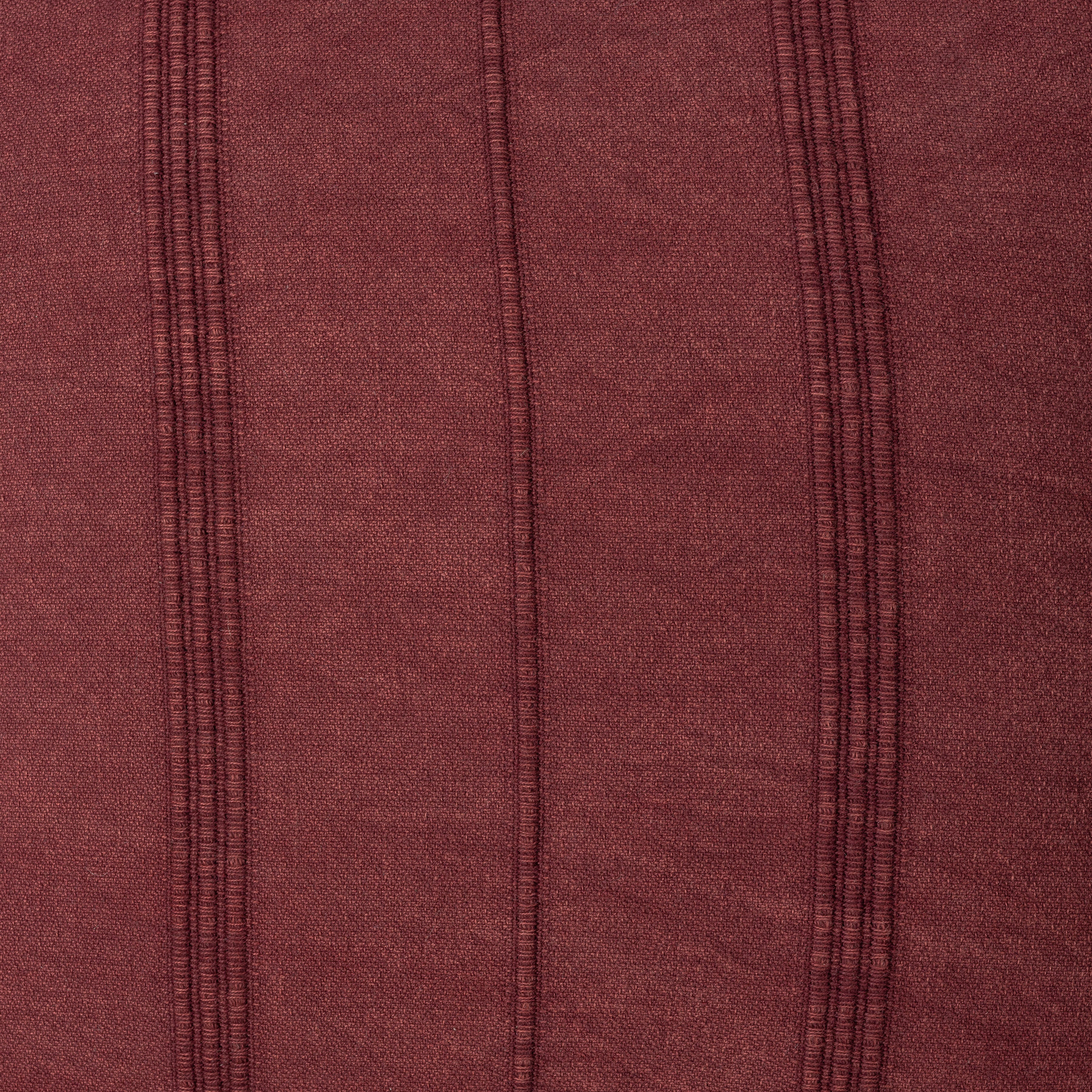 Swatch color Burgundy 