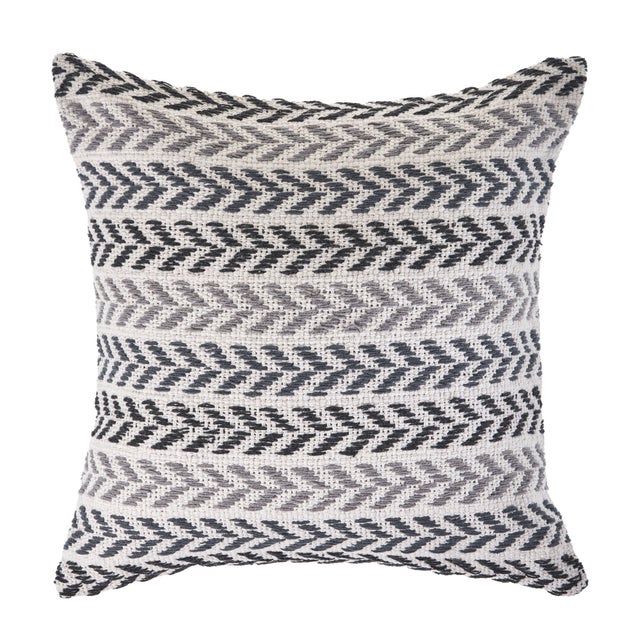 Suvii Home Allison Chevron Decorative Throw Pillow