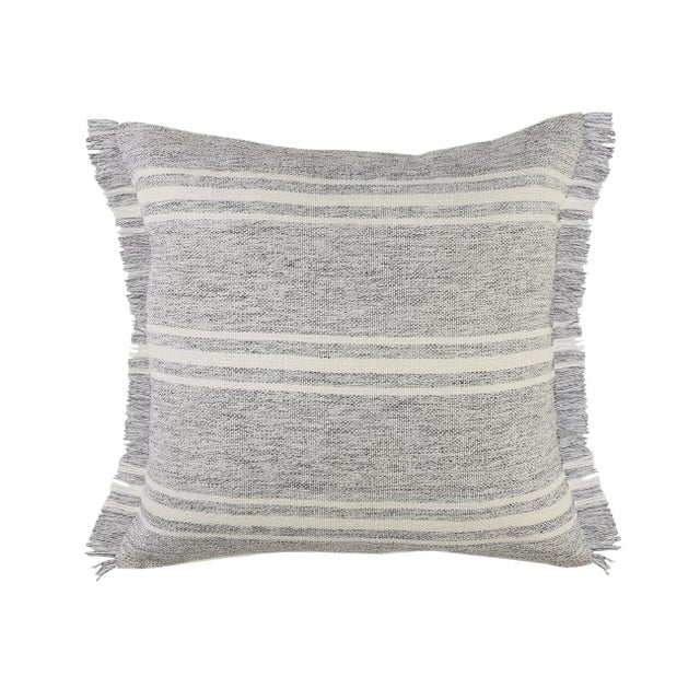 Suvii Home Addison Fringed Decorative Indoor / Outdoor Pillow
