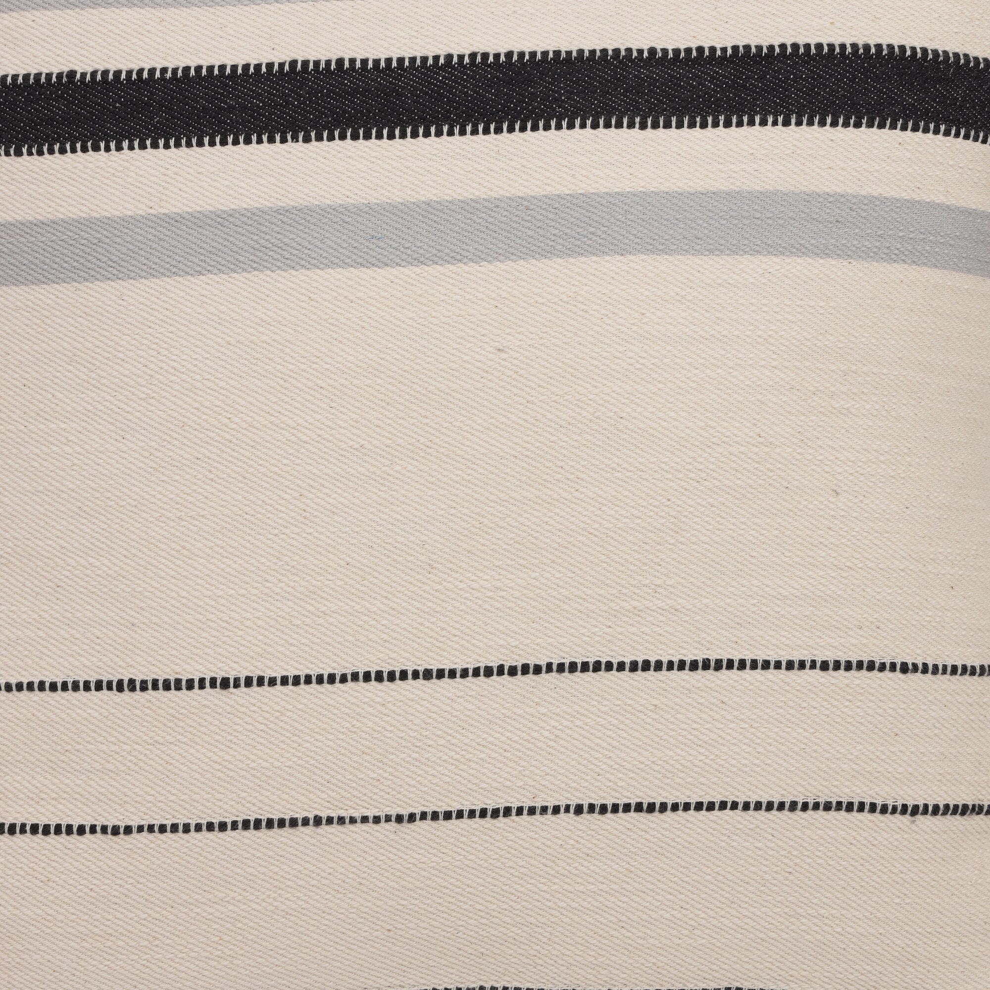 Swatch color Ivory/Gray , product with this swatch is currently selected