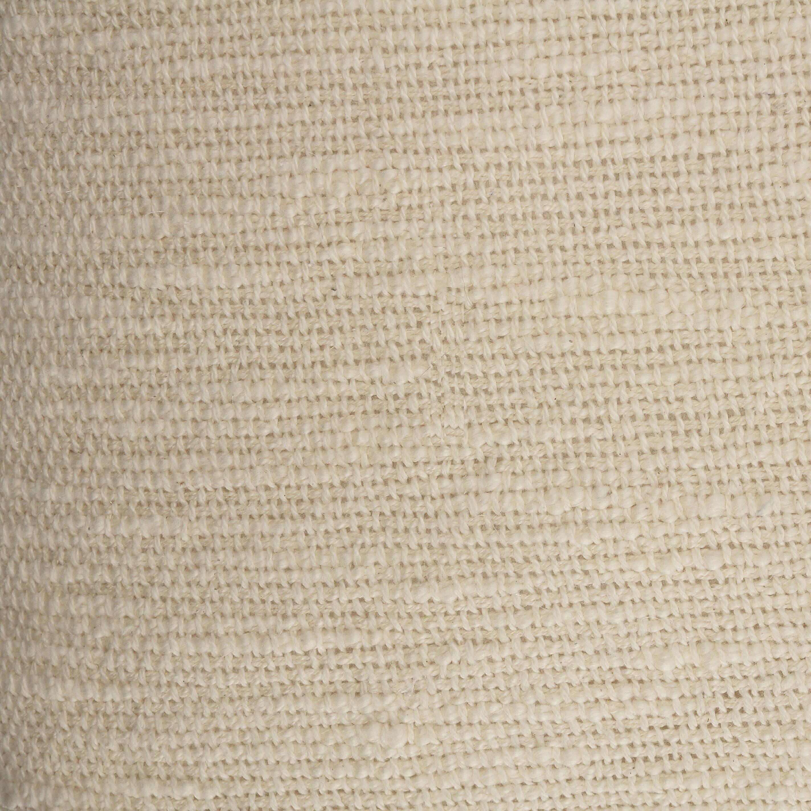 Swatch color Off-White/Cream 
