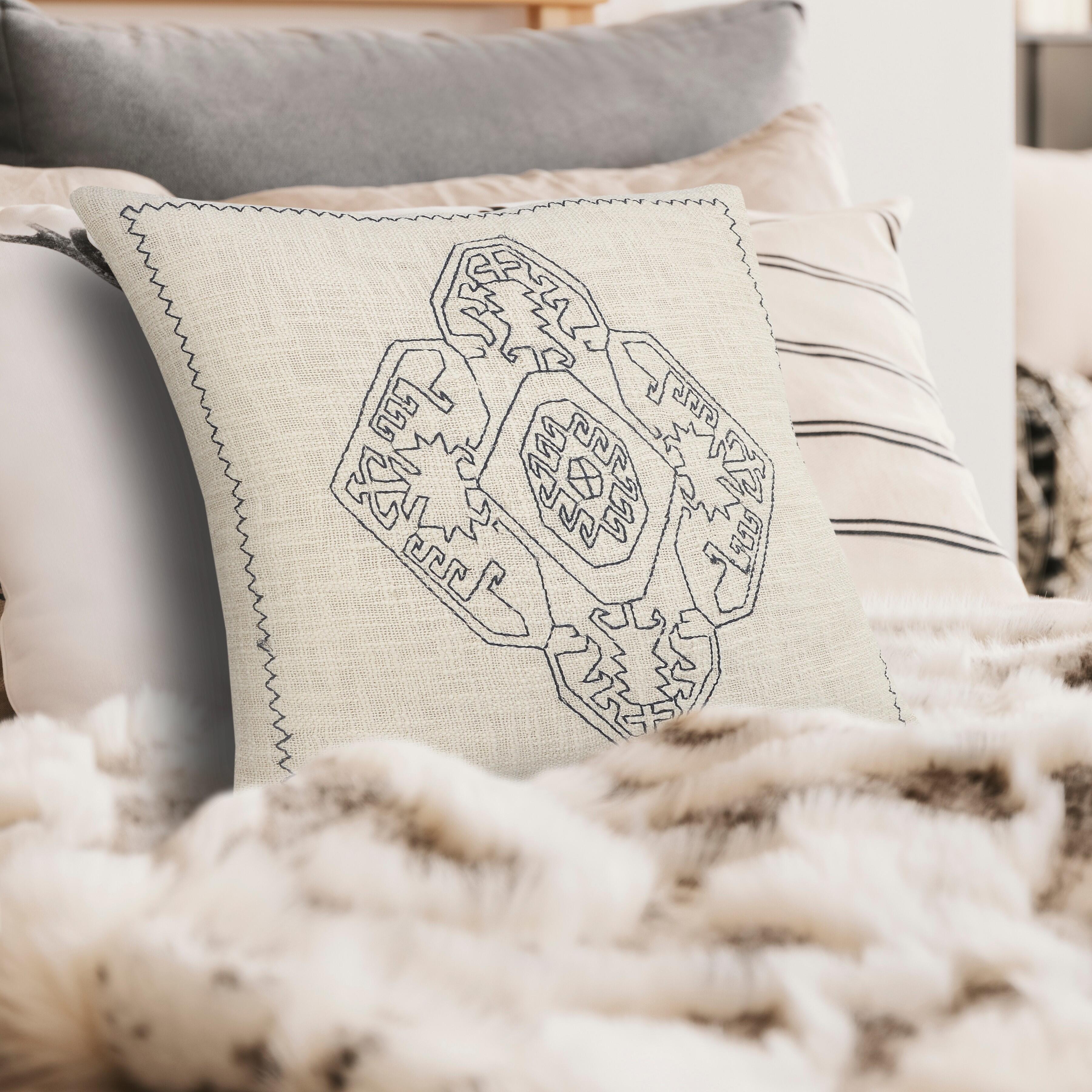 Suvii Home Delilah Decorative Throw Pillow, , large
