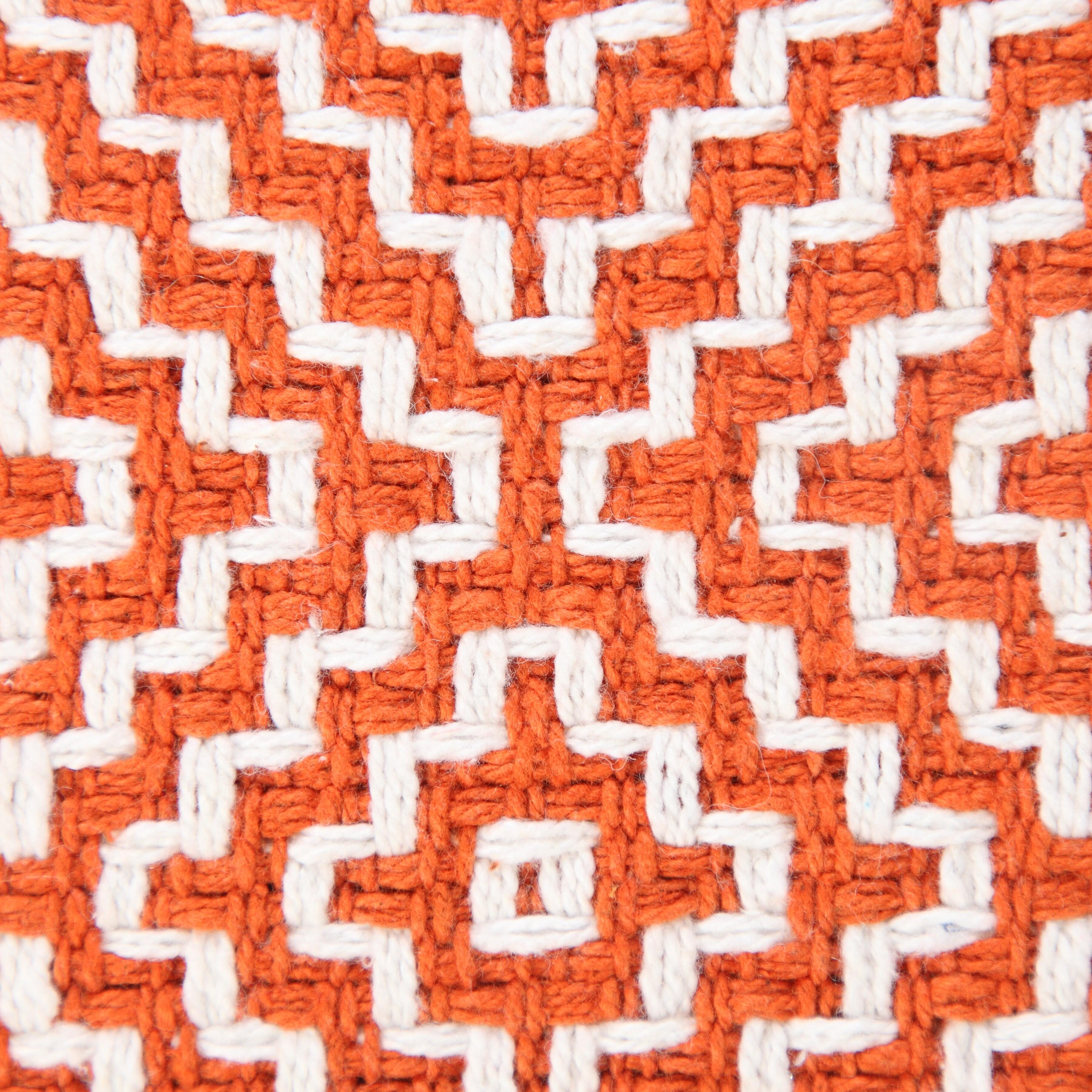 Swatch color Orange/White 